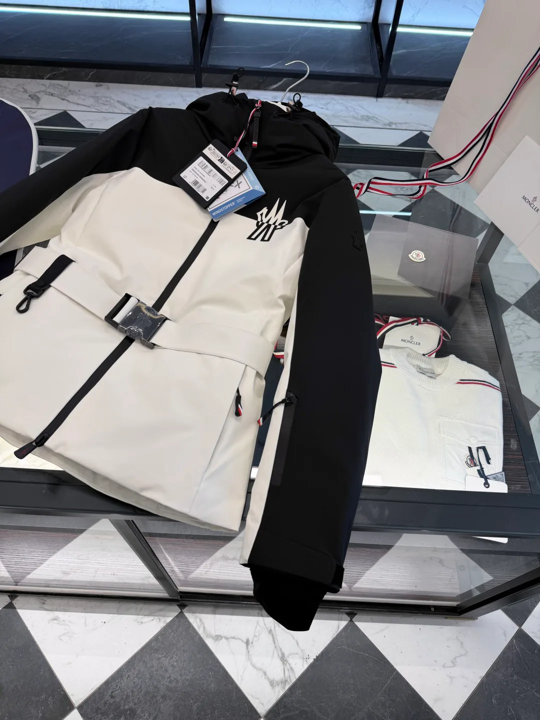 Куртки И Пуховики Женские Moncler 19336107