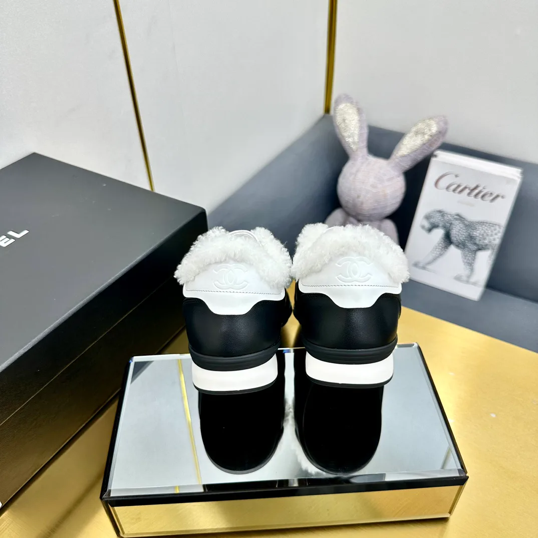 Кроссовки Женские Chanel 17949091