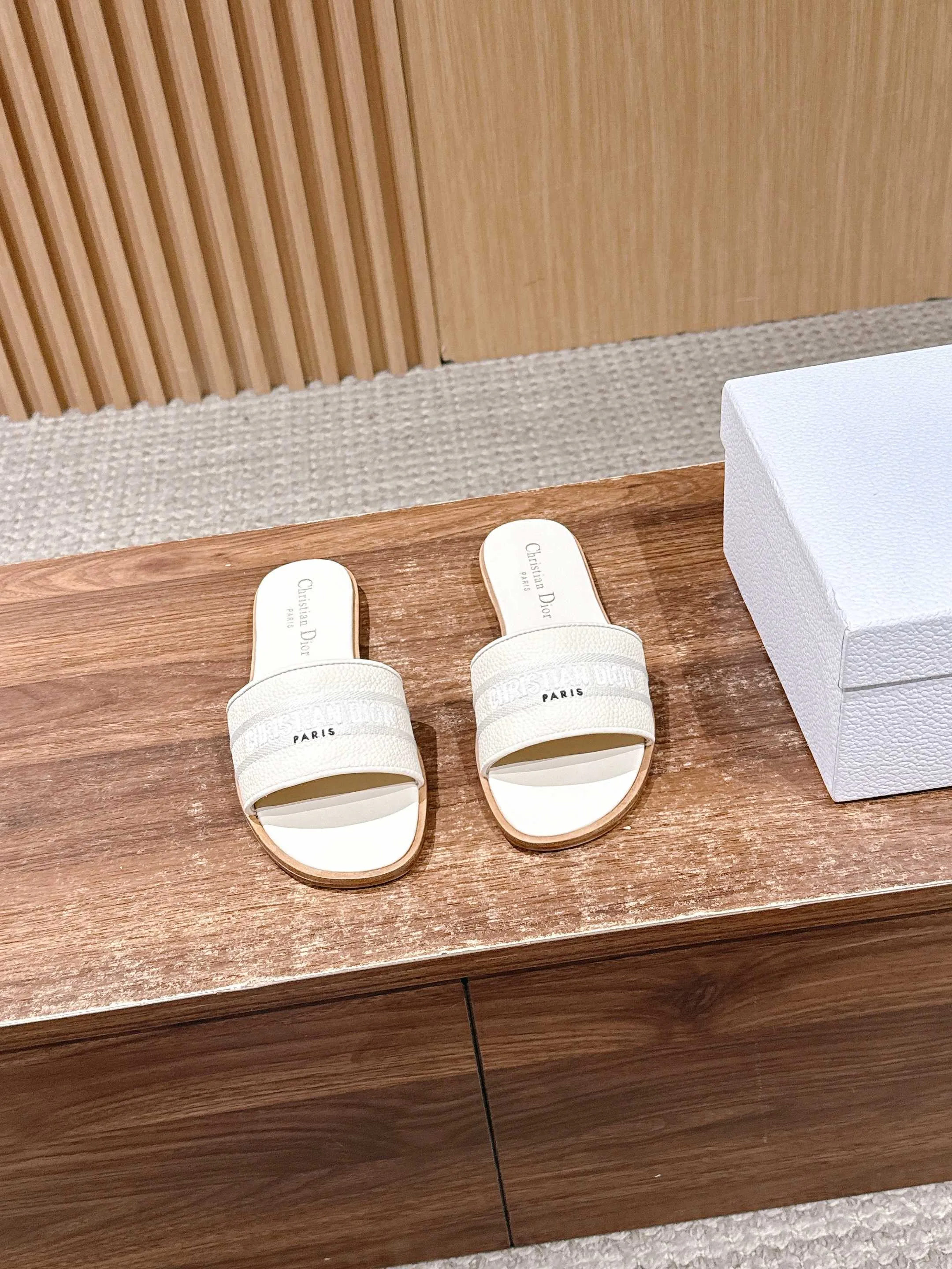 Шлепанцы Женские Christian Dior 1083485