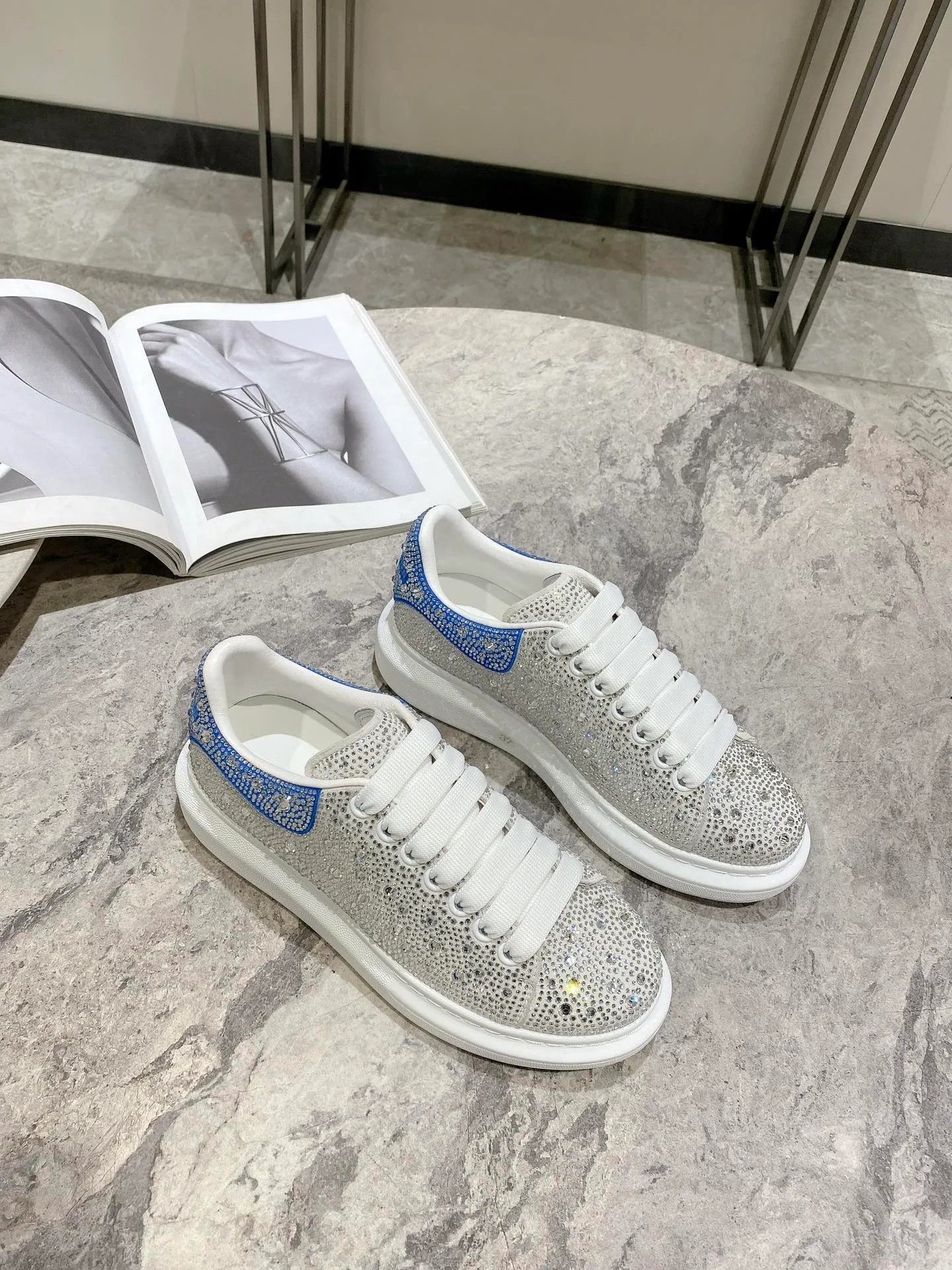 Кроссовки Женские Alexander Mcqueen 3446187