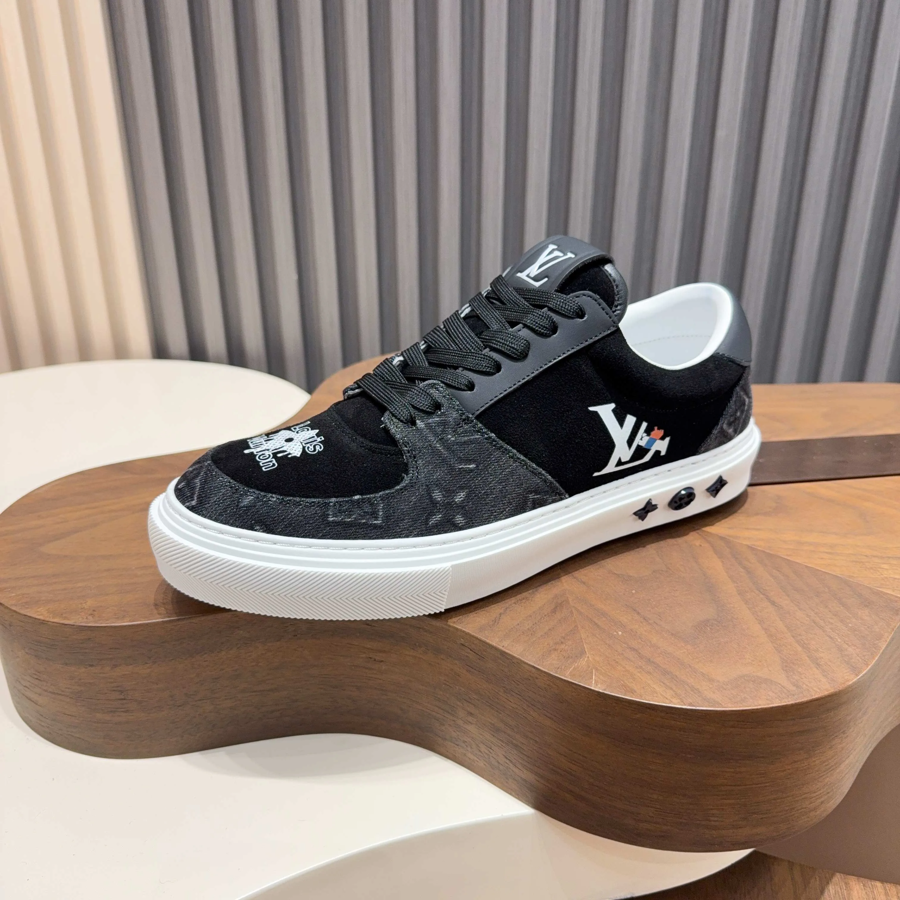 Кроссовки Мужские Louis Vuitton 17921396