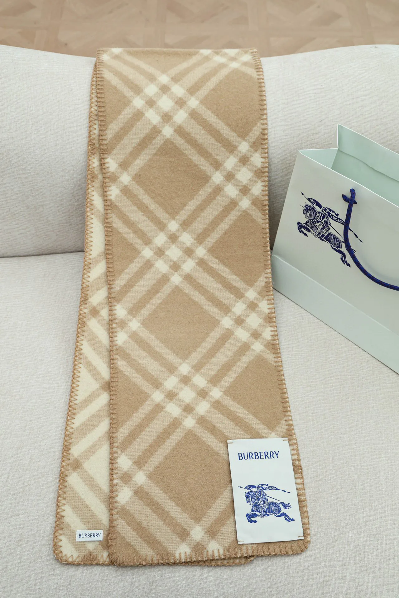 Шарфы Burberry 692760