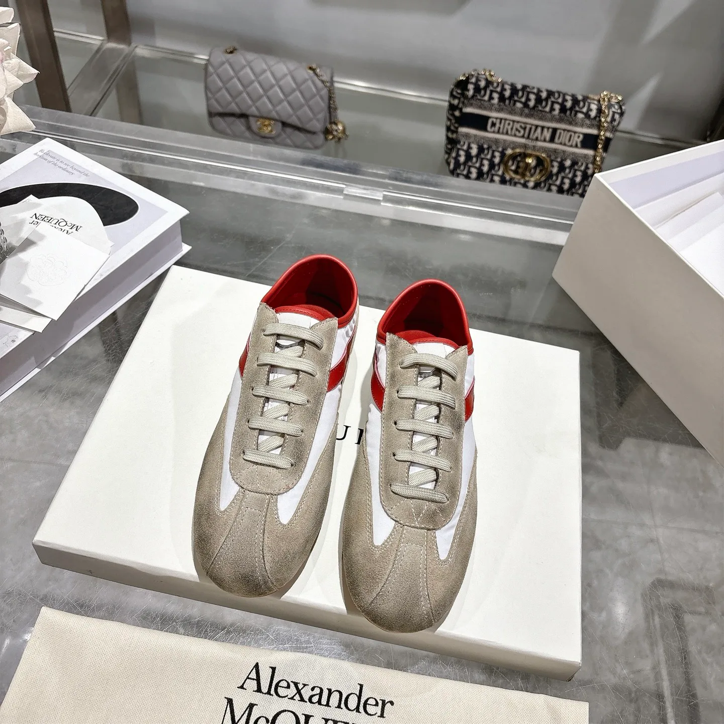 Кроссовки Женские Alexander Mcqueen 12208658