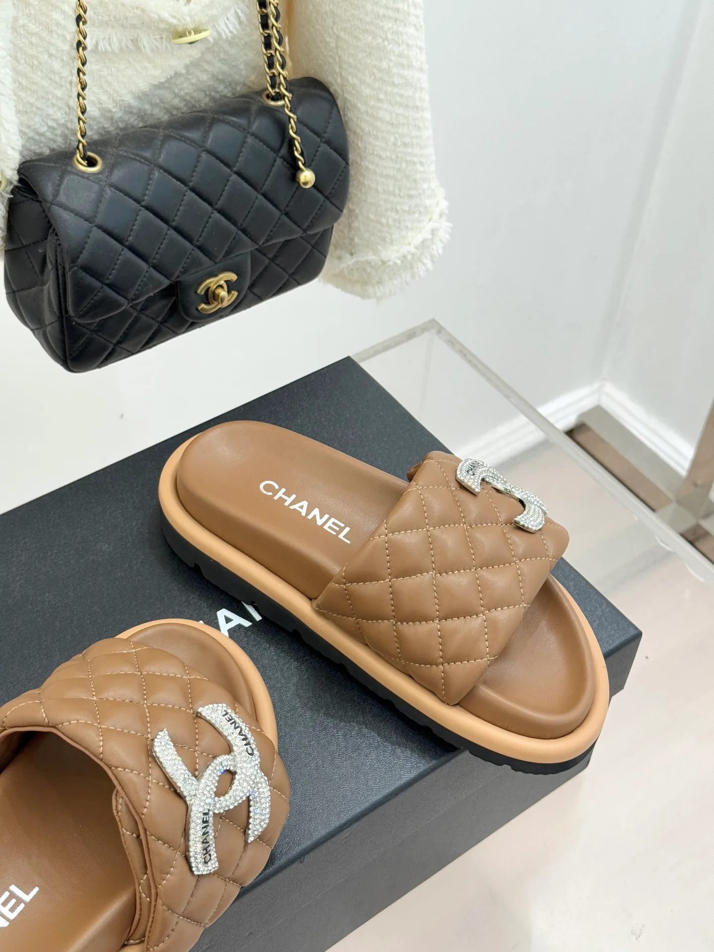 Шлепанцы Женские Chanel 11214864