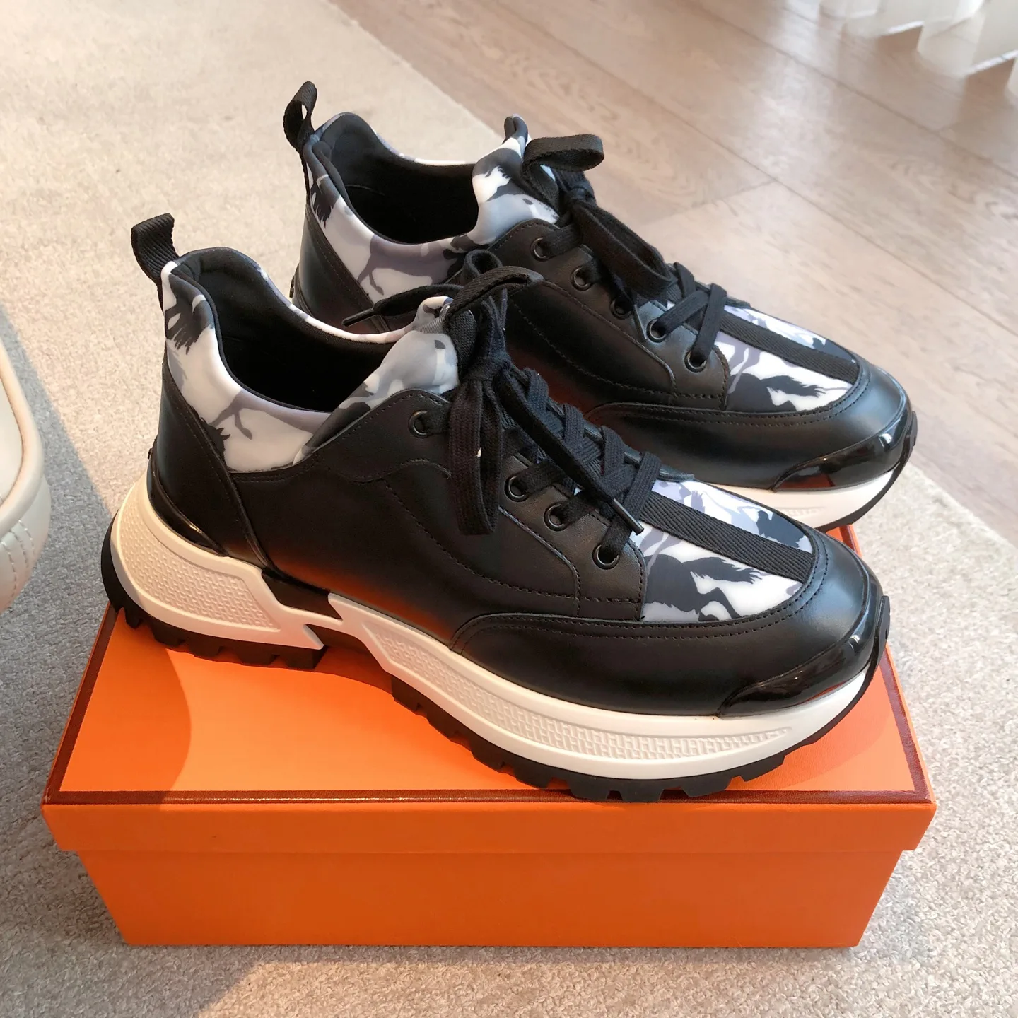 Кроссовки Женские Hermes 1237225