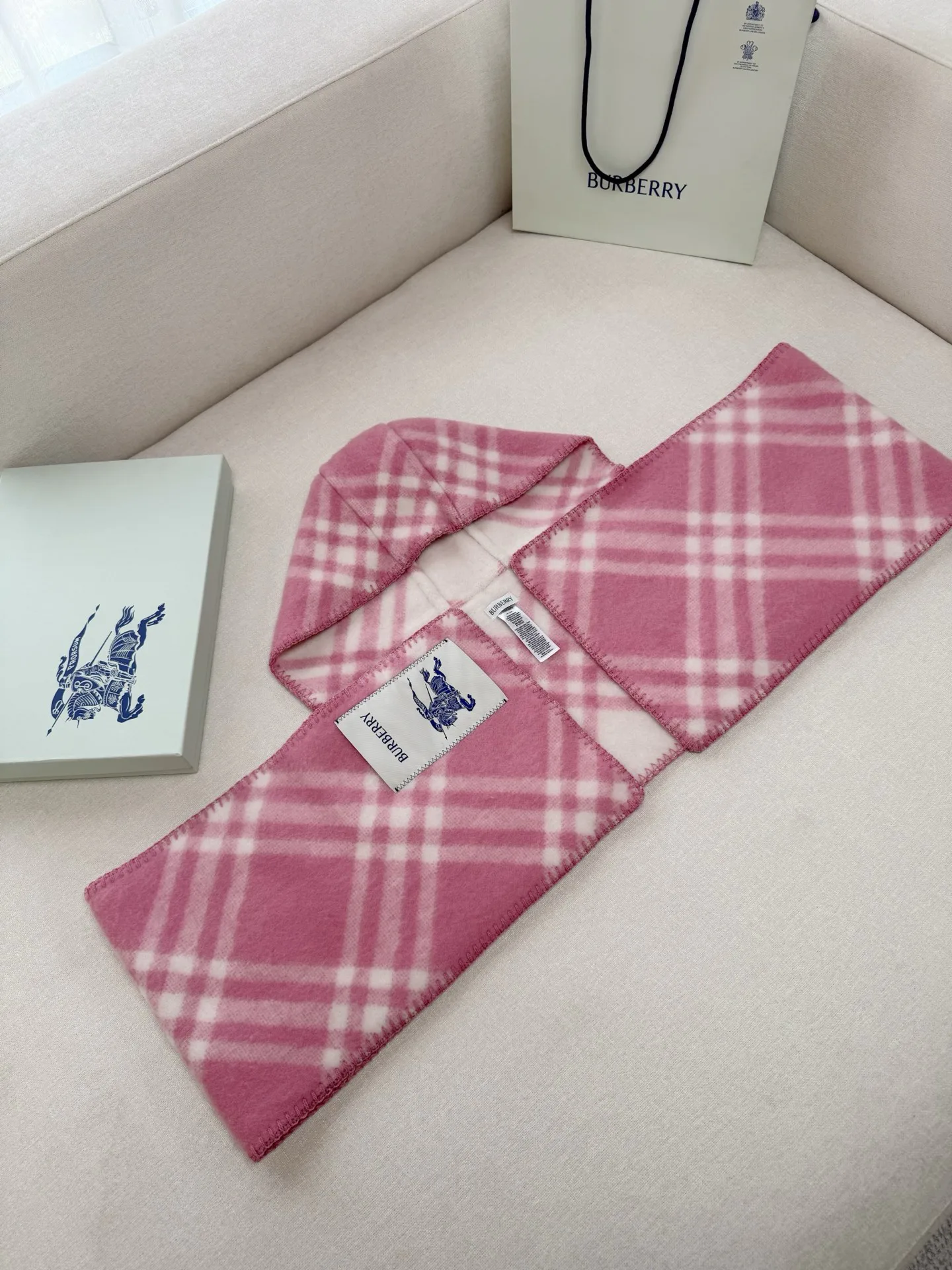 Шарфы Burberry 5551618
