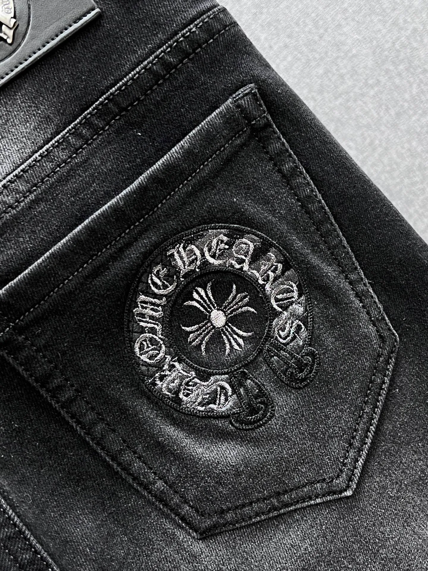 Джинсы Мужские Chrome Hearts 18097852