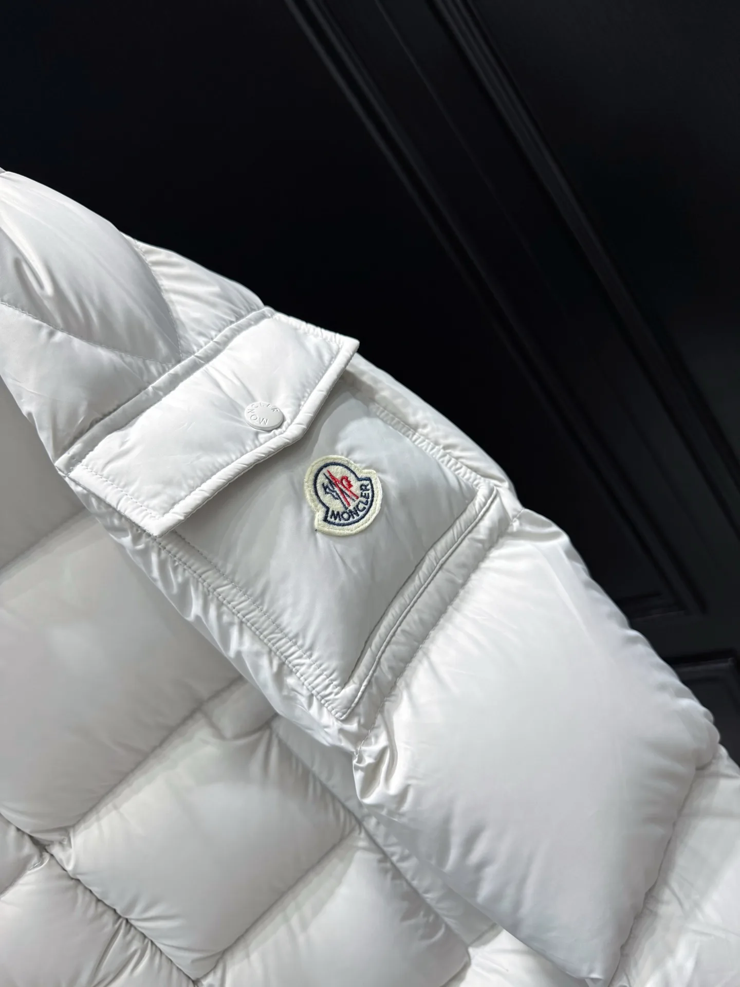 Куртки И Пуховики Женские Moncler 18035670