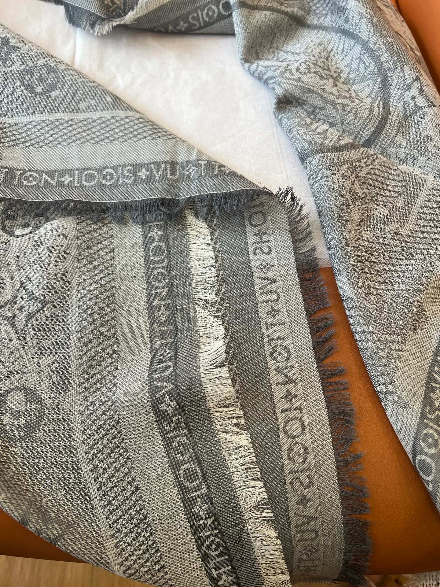 Платки Louis Vuitton 11613584