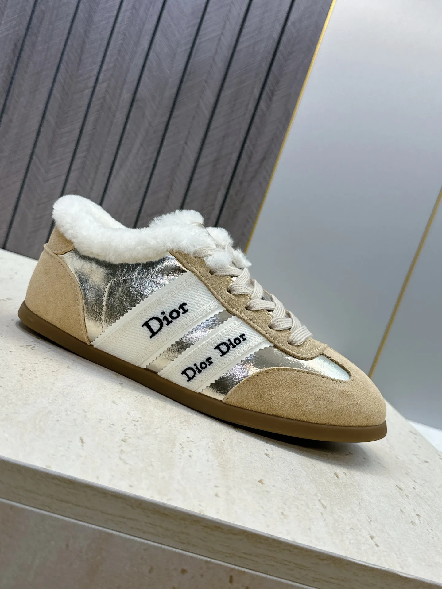 Кроссовки Женские Christian Dior 18247828