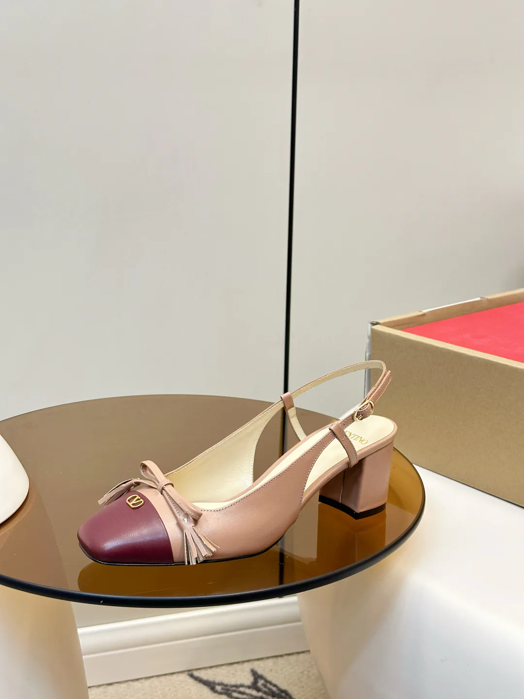 Босоножки Женские Valentino 13561073