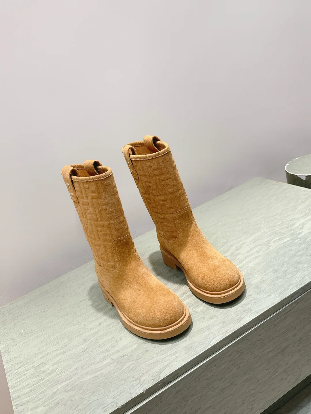 Сапоги Женские Fendi 18370160