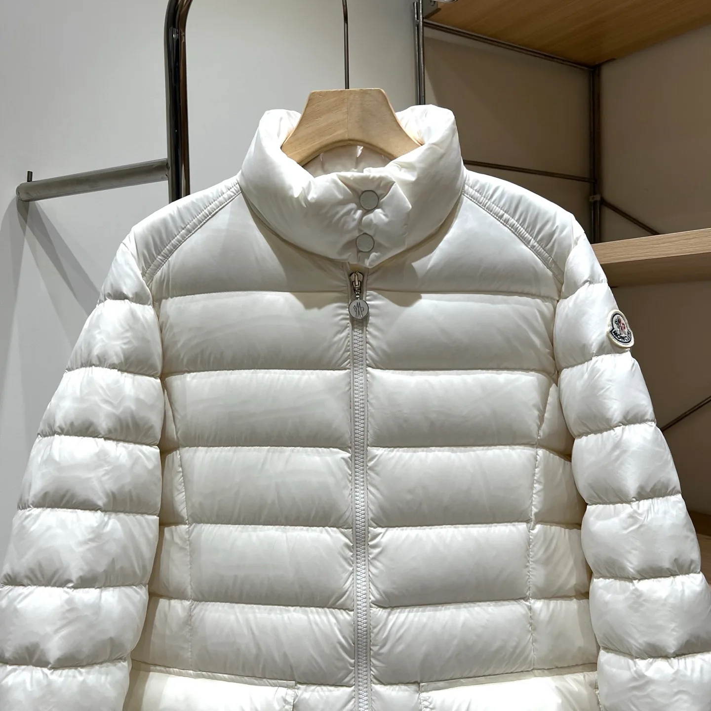 Куртки И Пуховики Женские Moncler 18328164