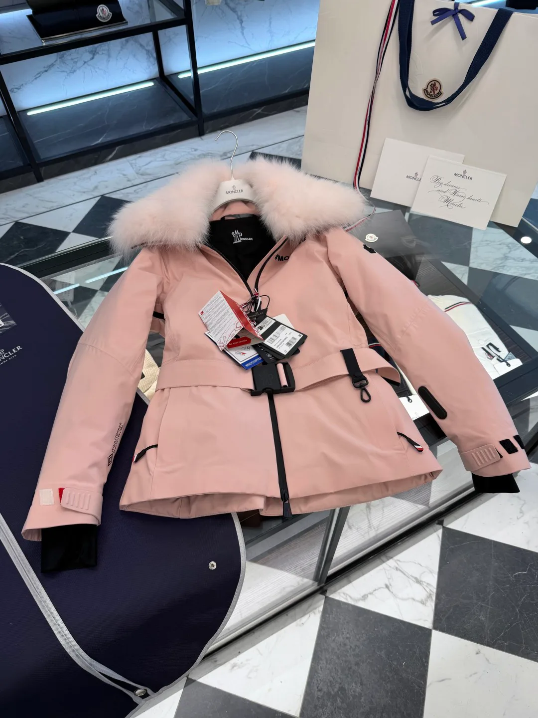 Куртки И Пуховики Женские Moncler 18725282