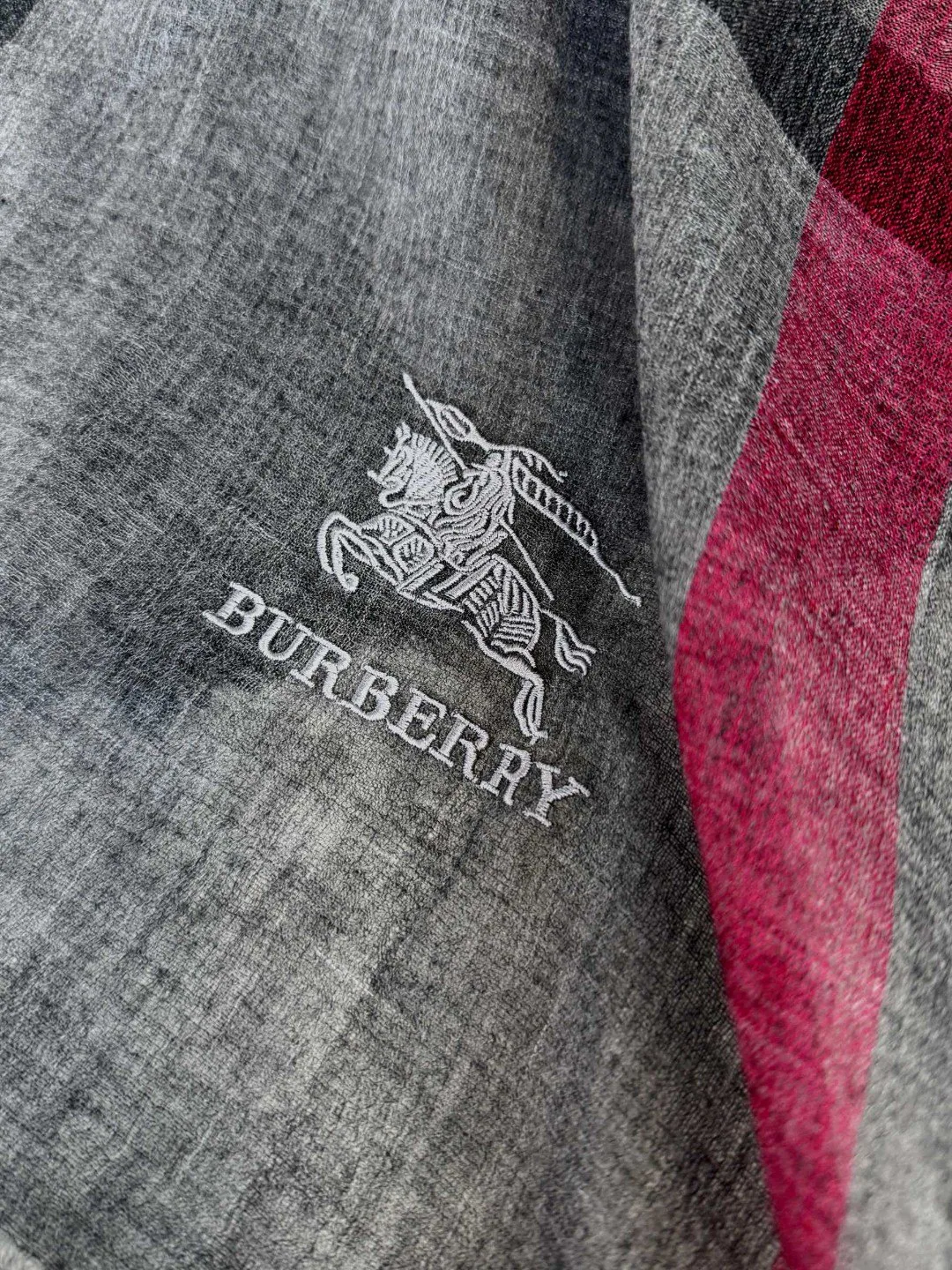 Шарфы Burberry 18501119