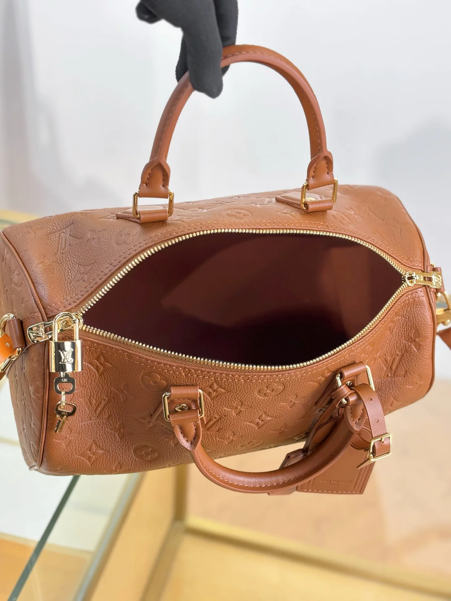 Классические Сумки Женские Louis Vuitton 17979859