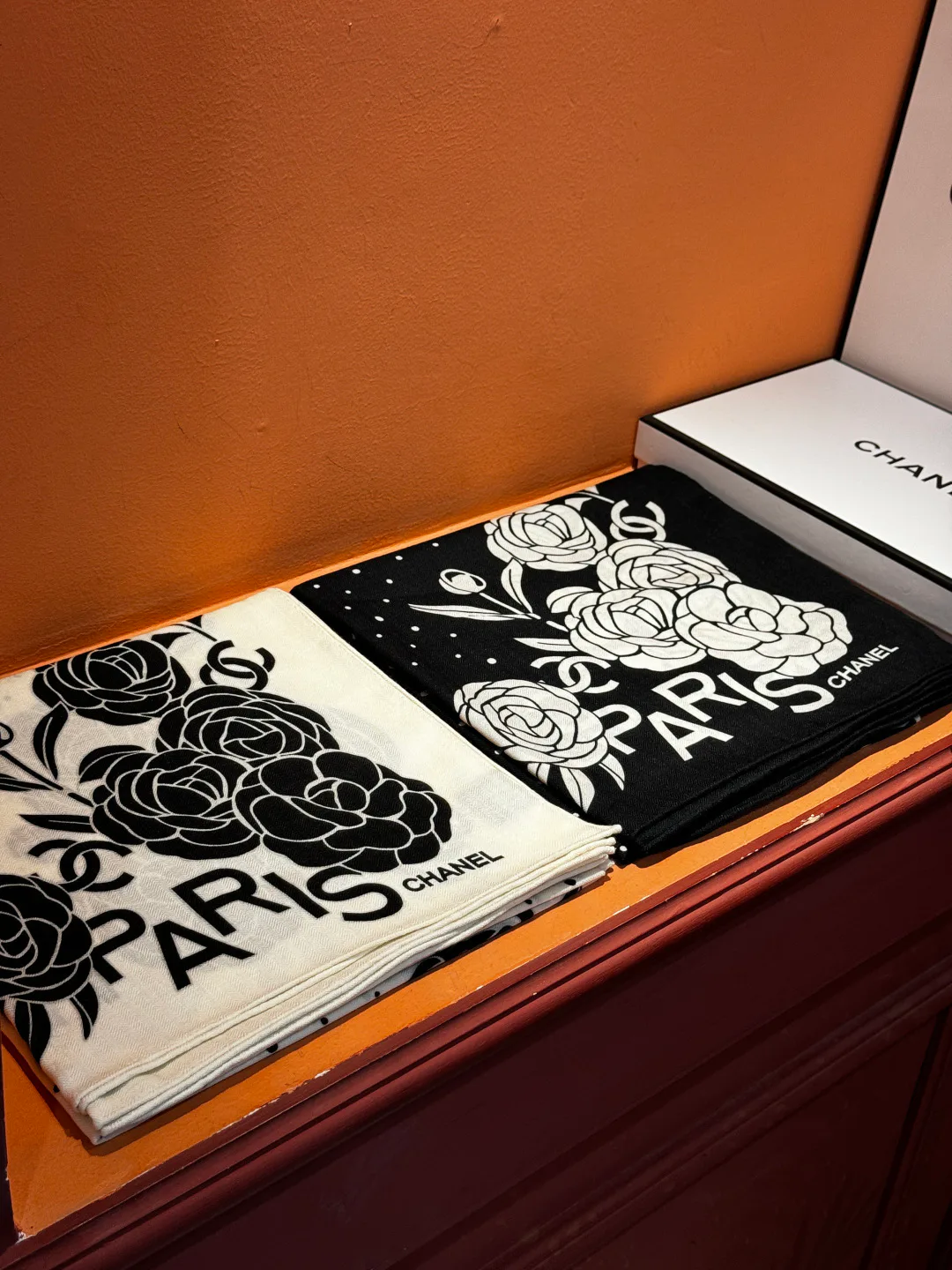 Платки Chanel 10807115