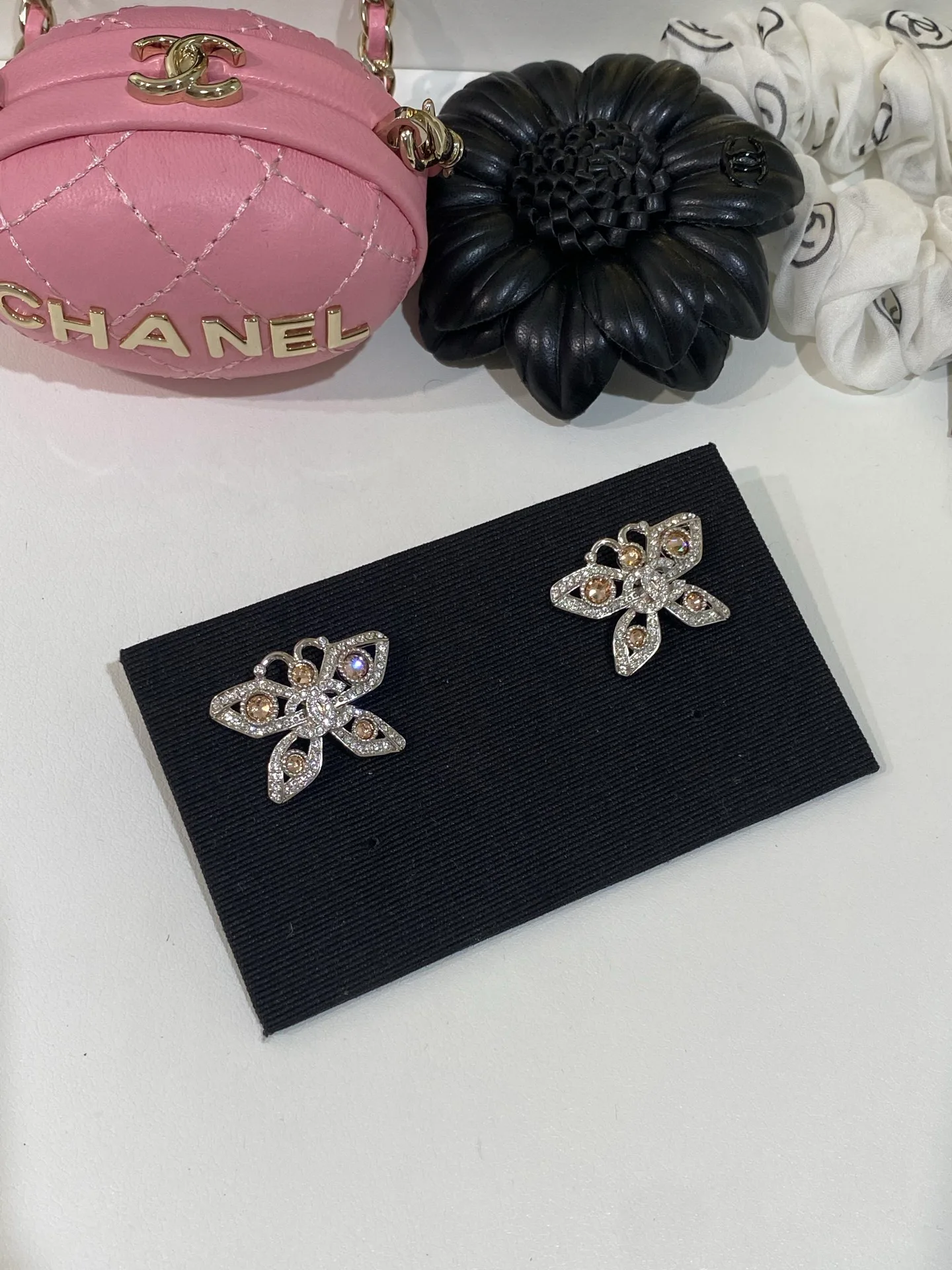 Бижутерия Chanel 18122406
