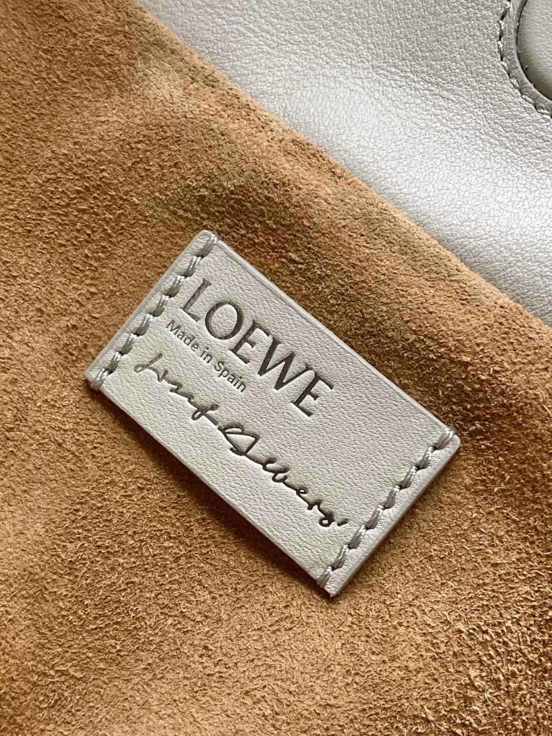 Классические Сумки Женские Loewe 13174350