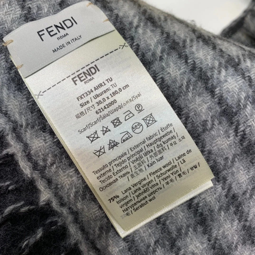 Шарфы Fendi 1255636