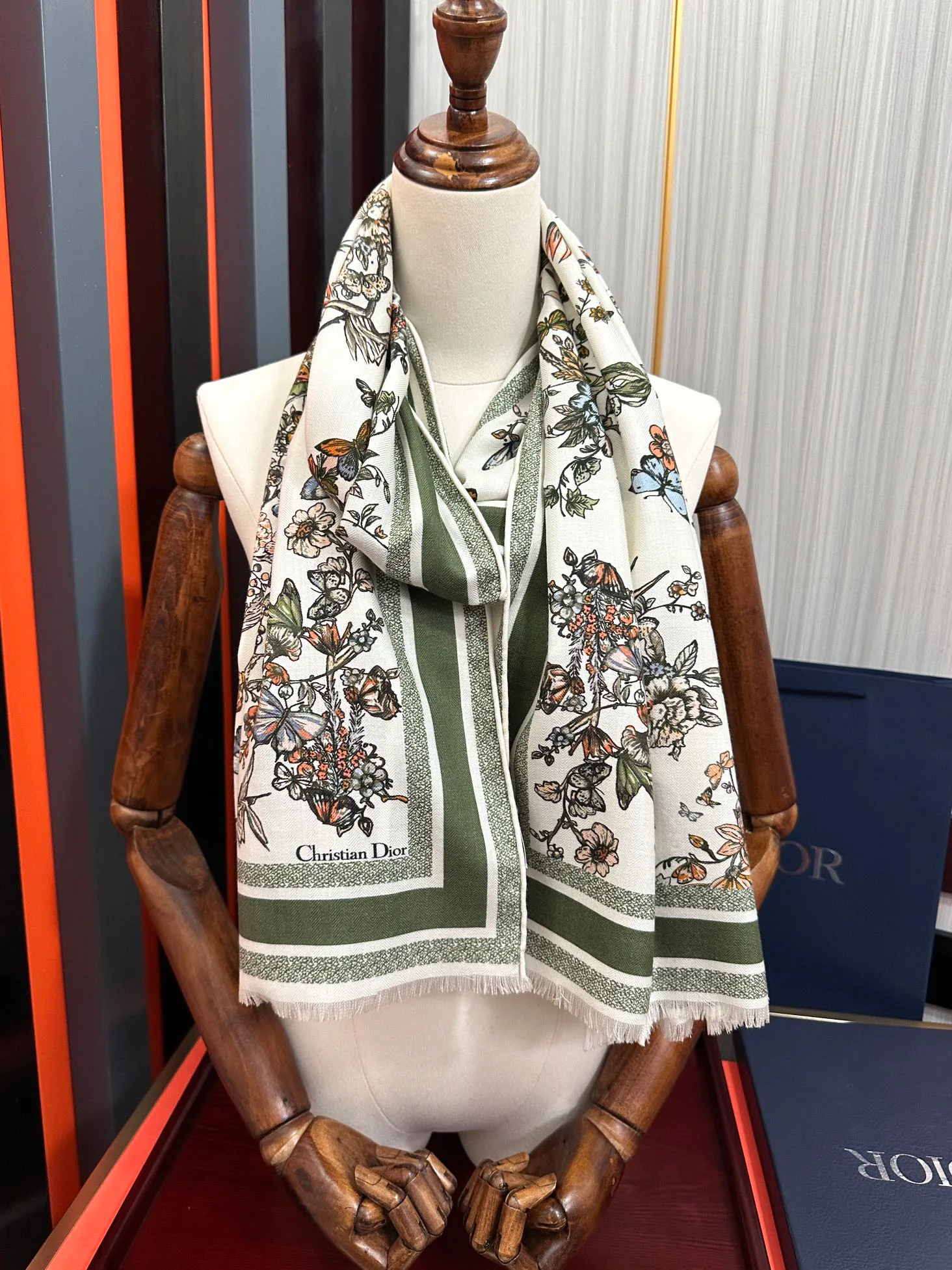 Шарфы Christian Dior 318413