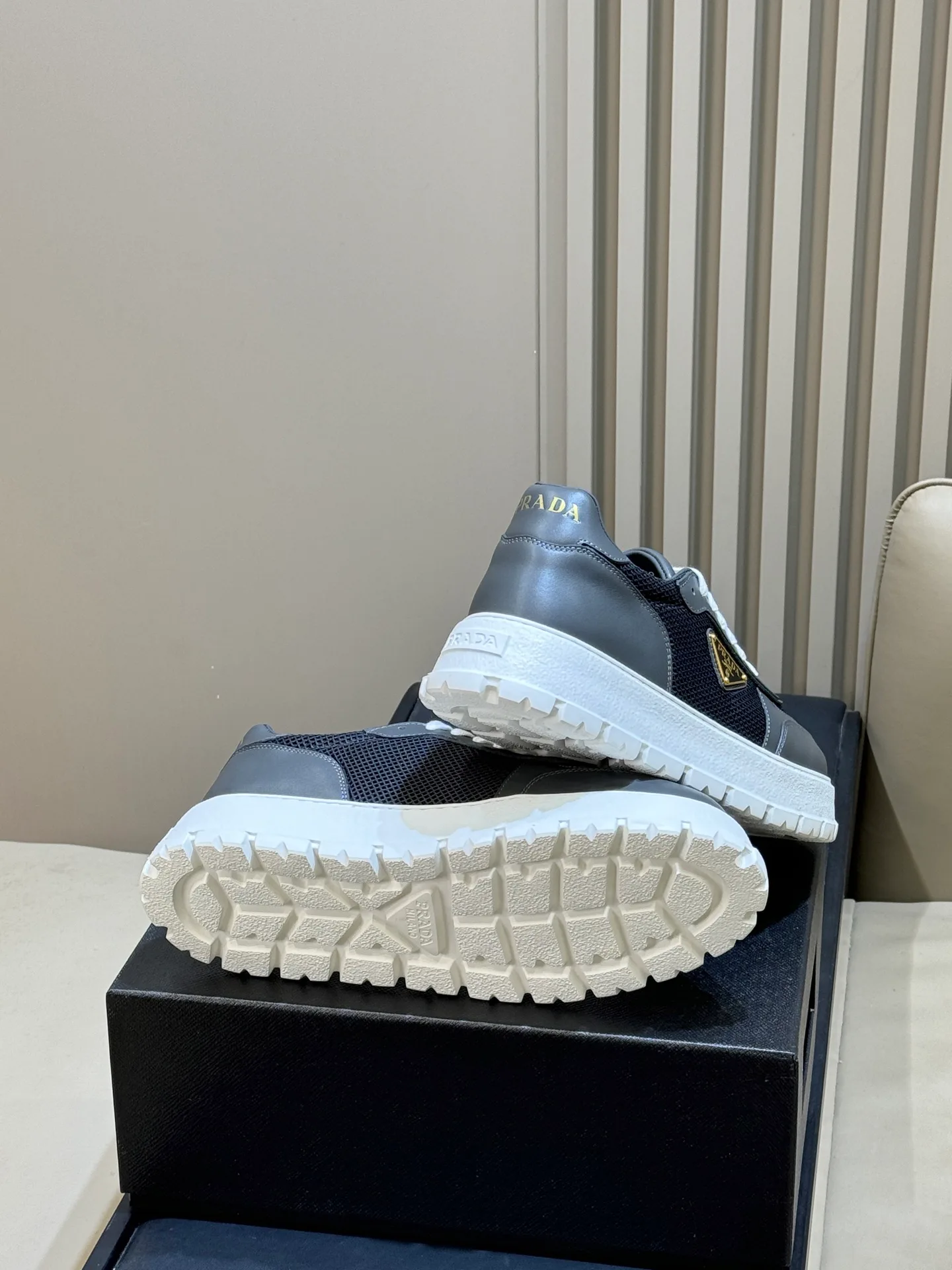 Кроссовки Мужские Prada 17915323