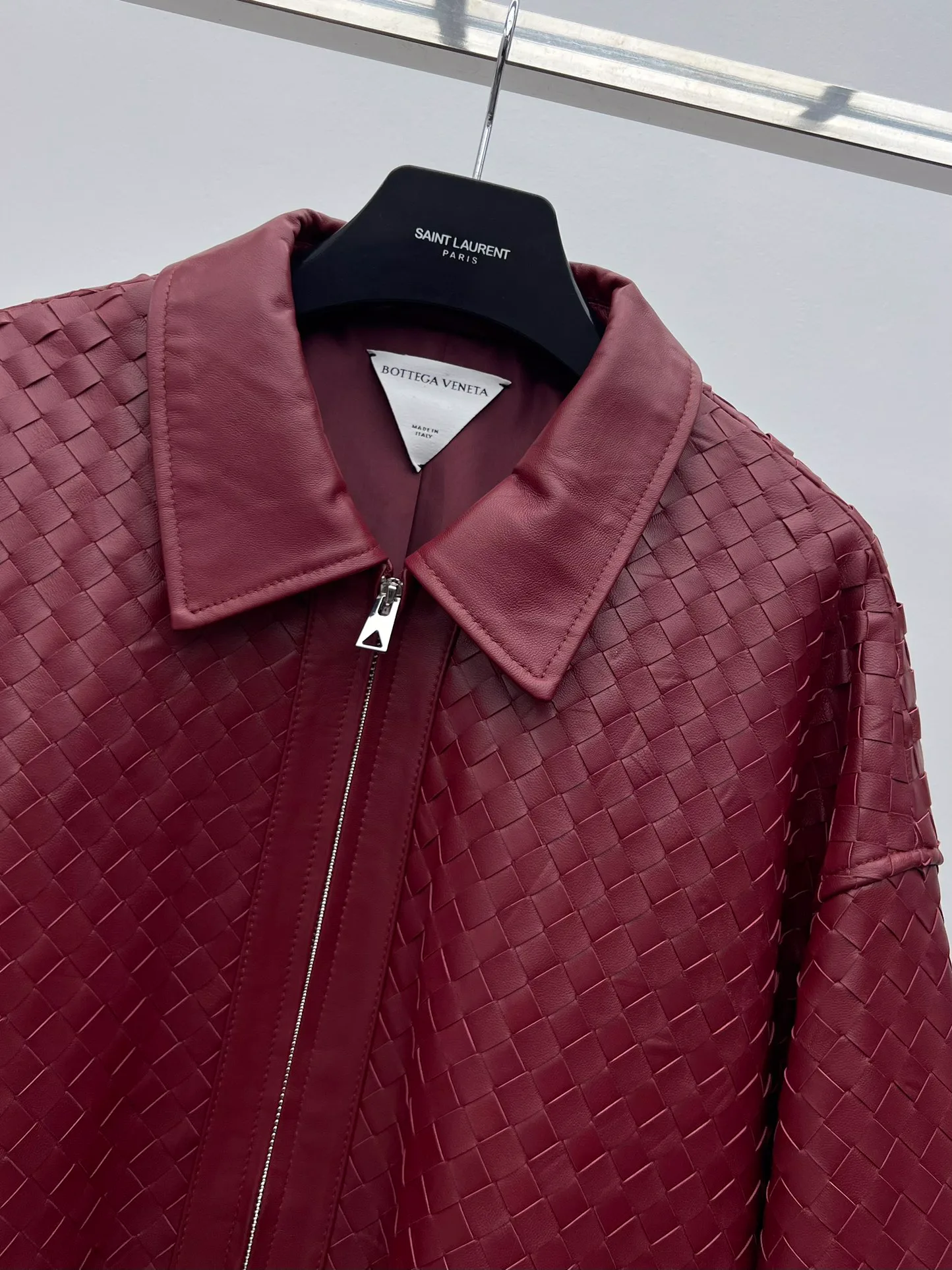 Кожаные Куртки И Дублёнки Женские Bottega Veneta 17719122