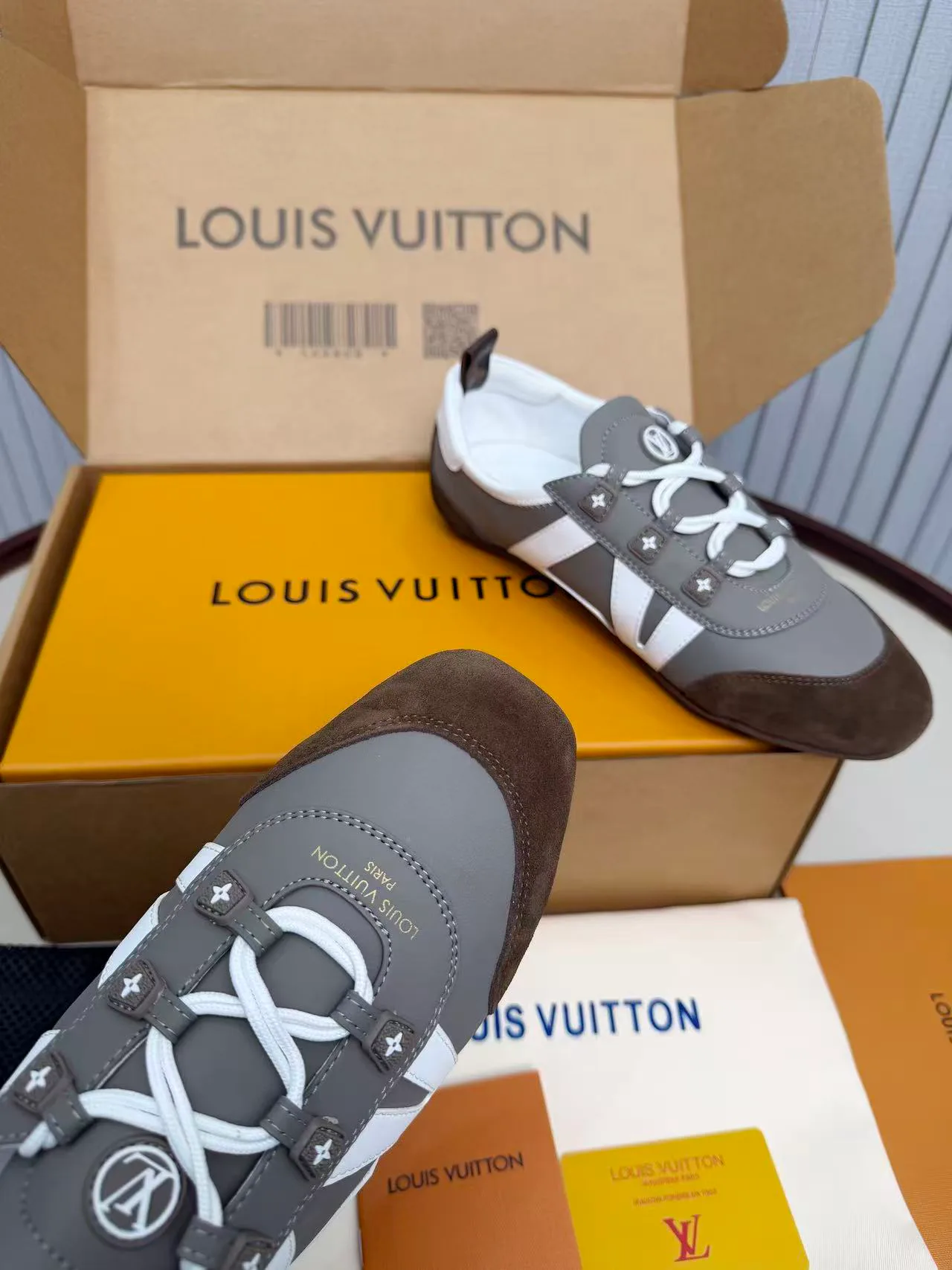 Кроссовки Женские Louis Vuitton 11250636