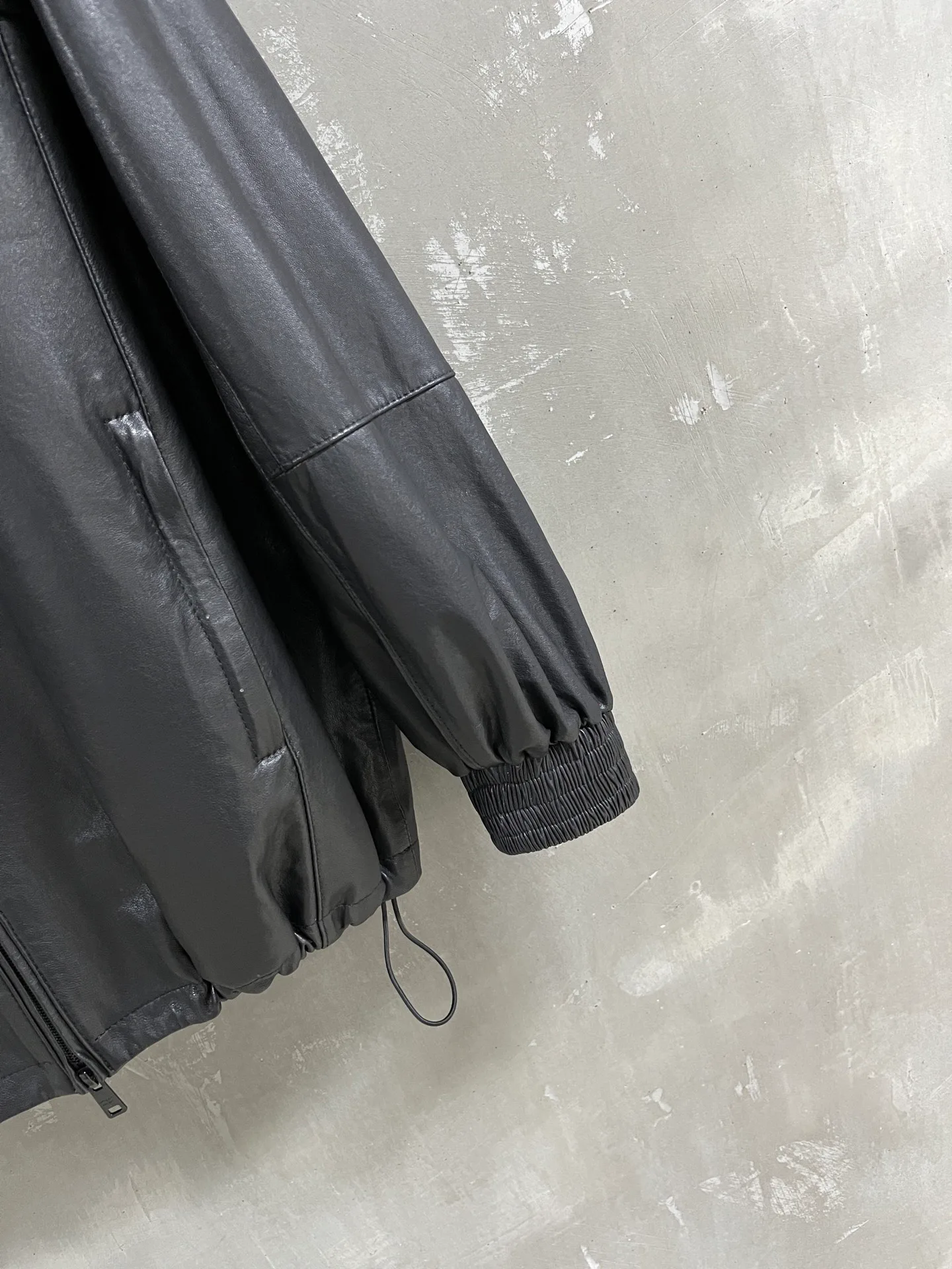 Кожаные Куртки И Дублёнки Женские Prada 18172846