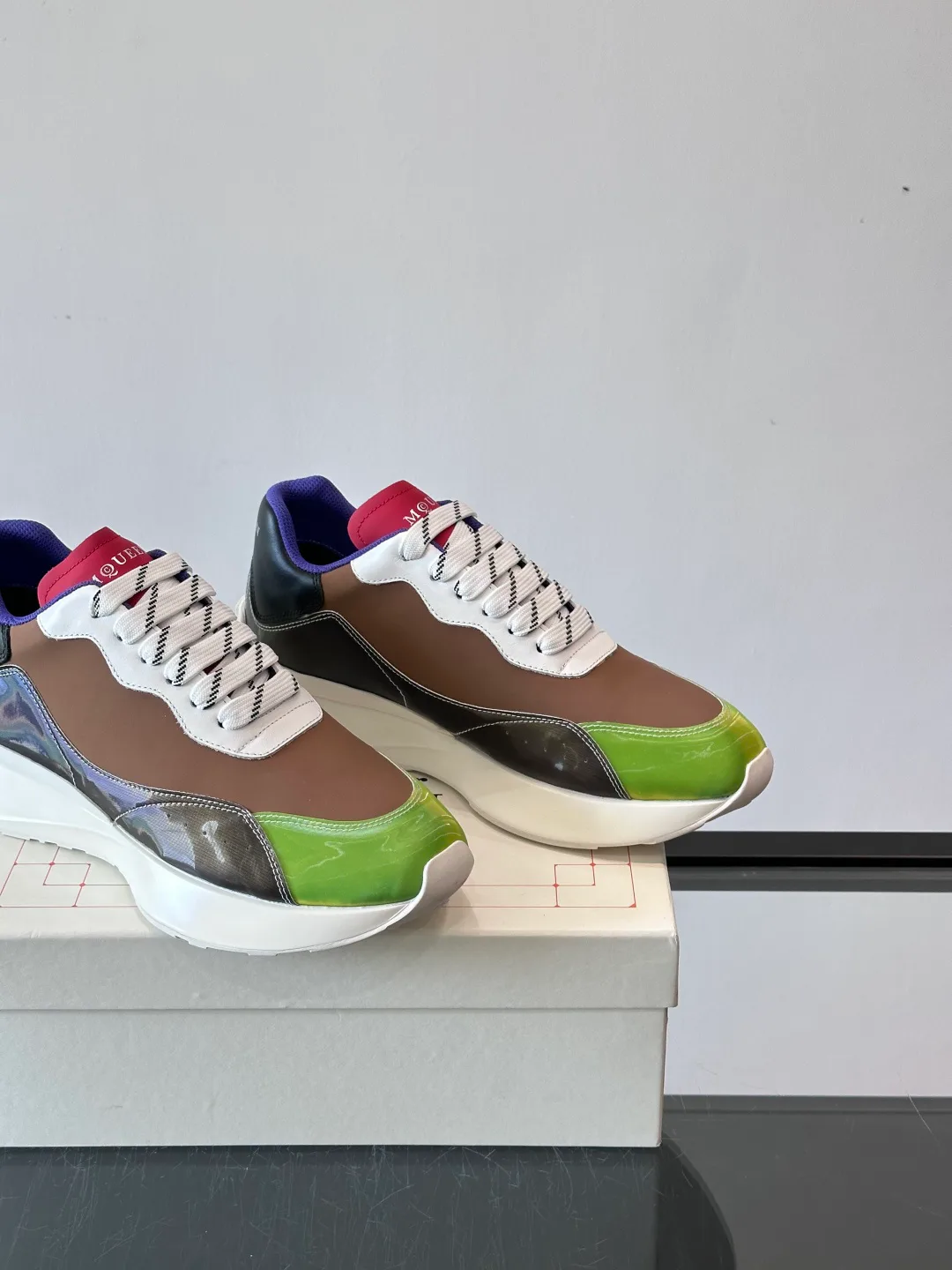 Кроссовки Женские Alexander Mcqueen 564571