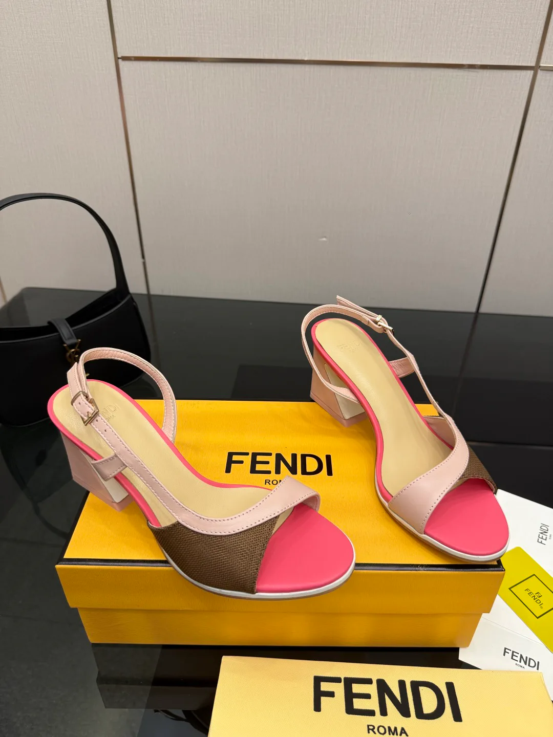 Туфли Женские Fendi 11755386