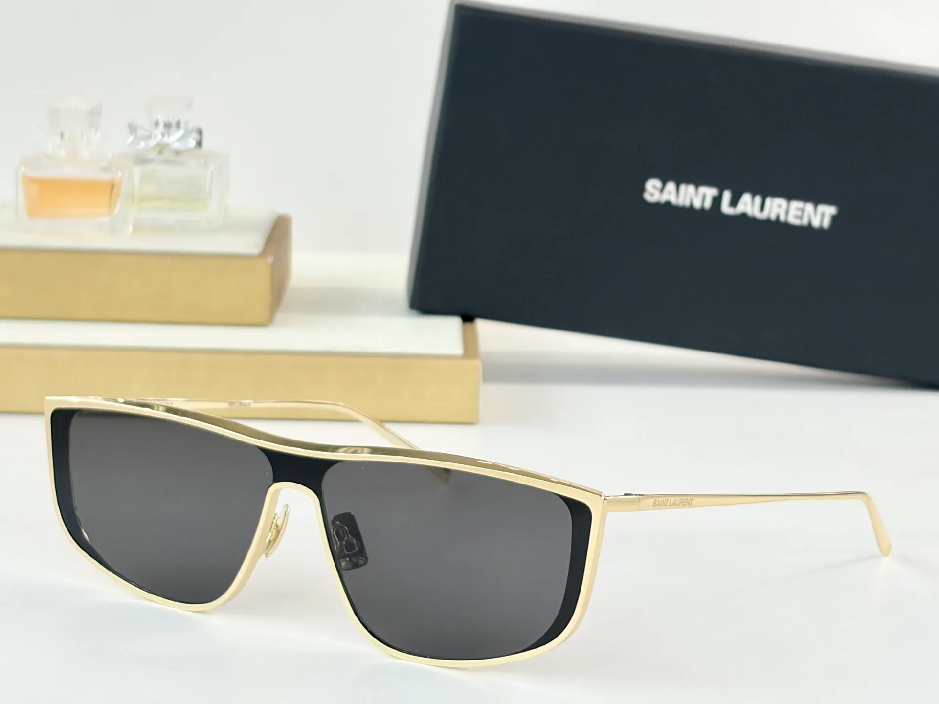 Очки Saint Laurent 13389350
