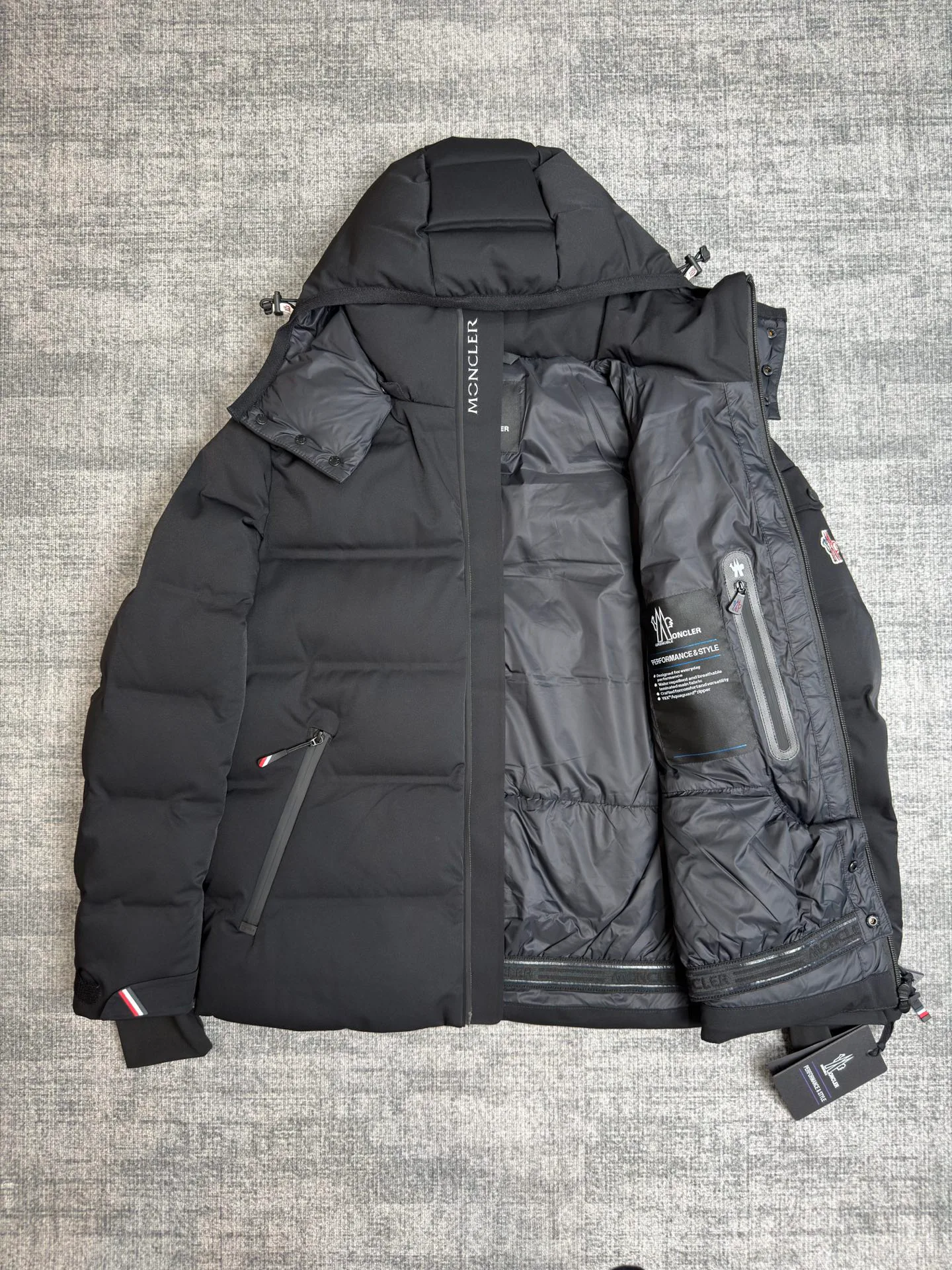 Куртки И Пуховики Женские Moncler 17915380