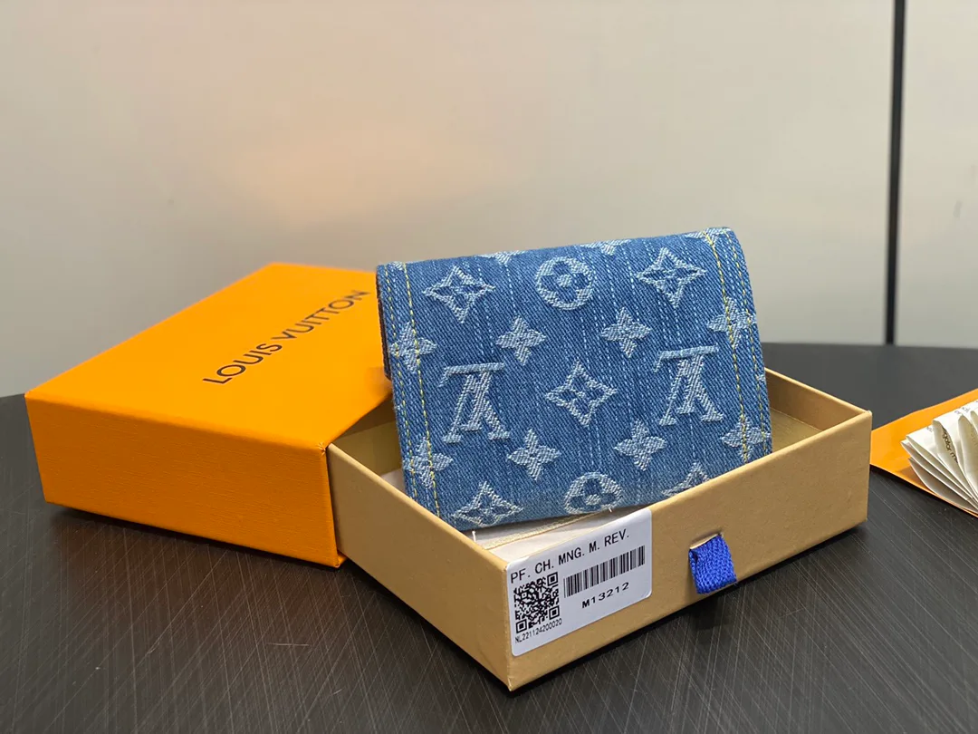 Клатчи Женские Louis Vuitton 11778092