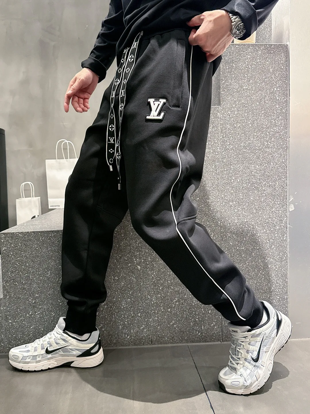 Брюки Мужские Louis Vuitton 1785952