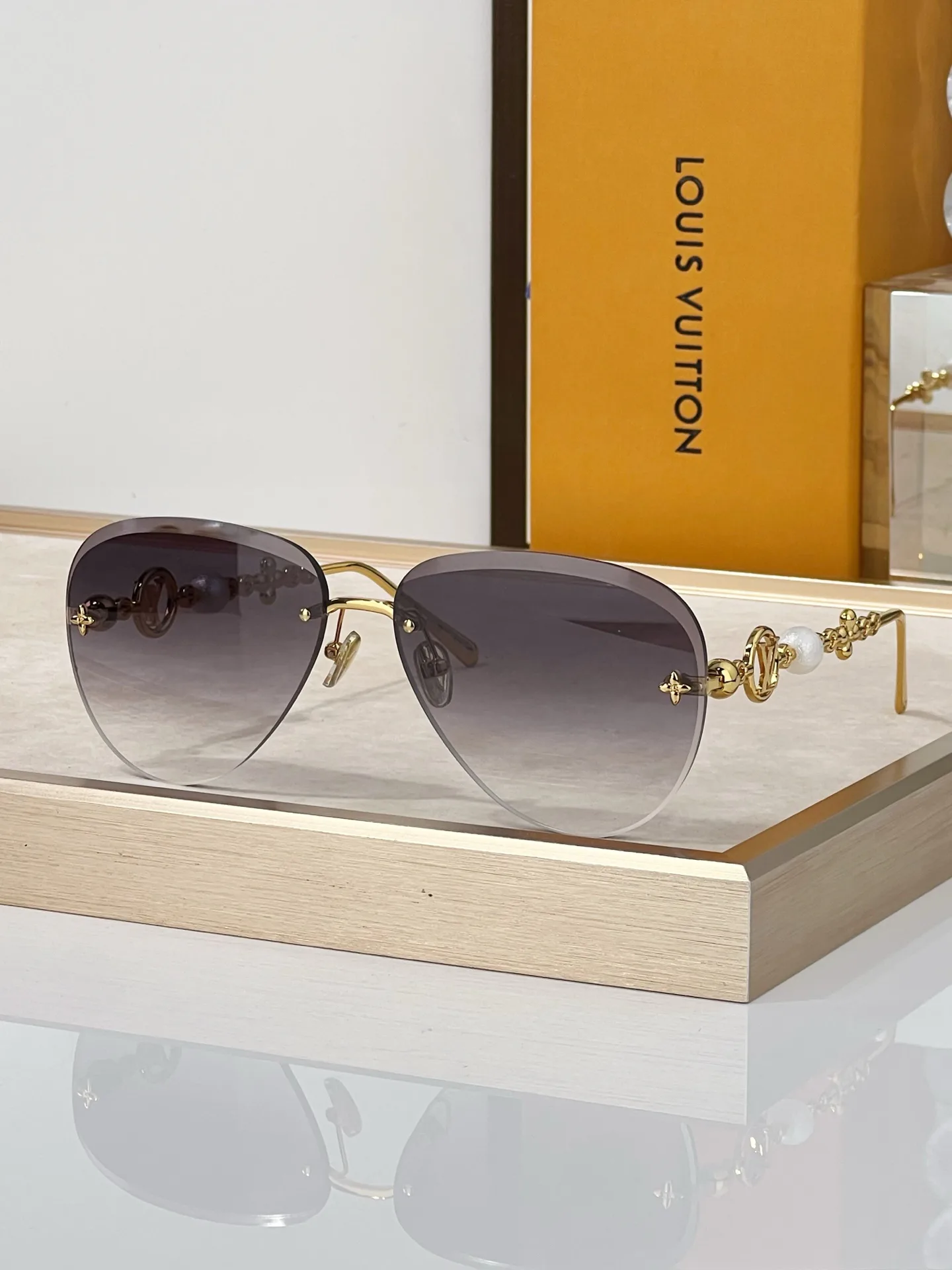 Очки Louis Vuitton 17633231