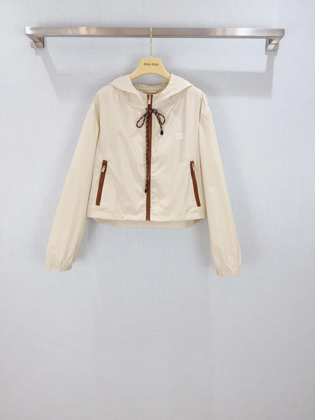 Куртки И Пуховики Женские Miu Miu 13576185