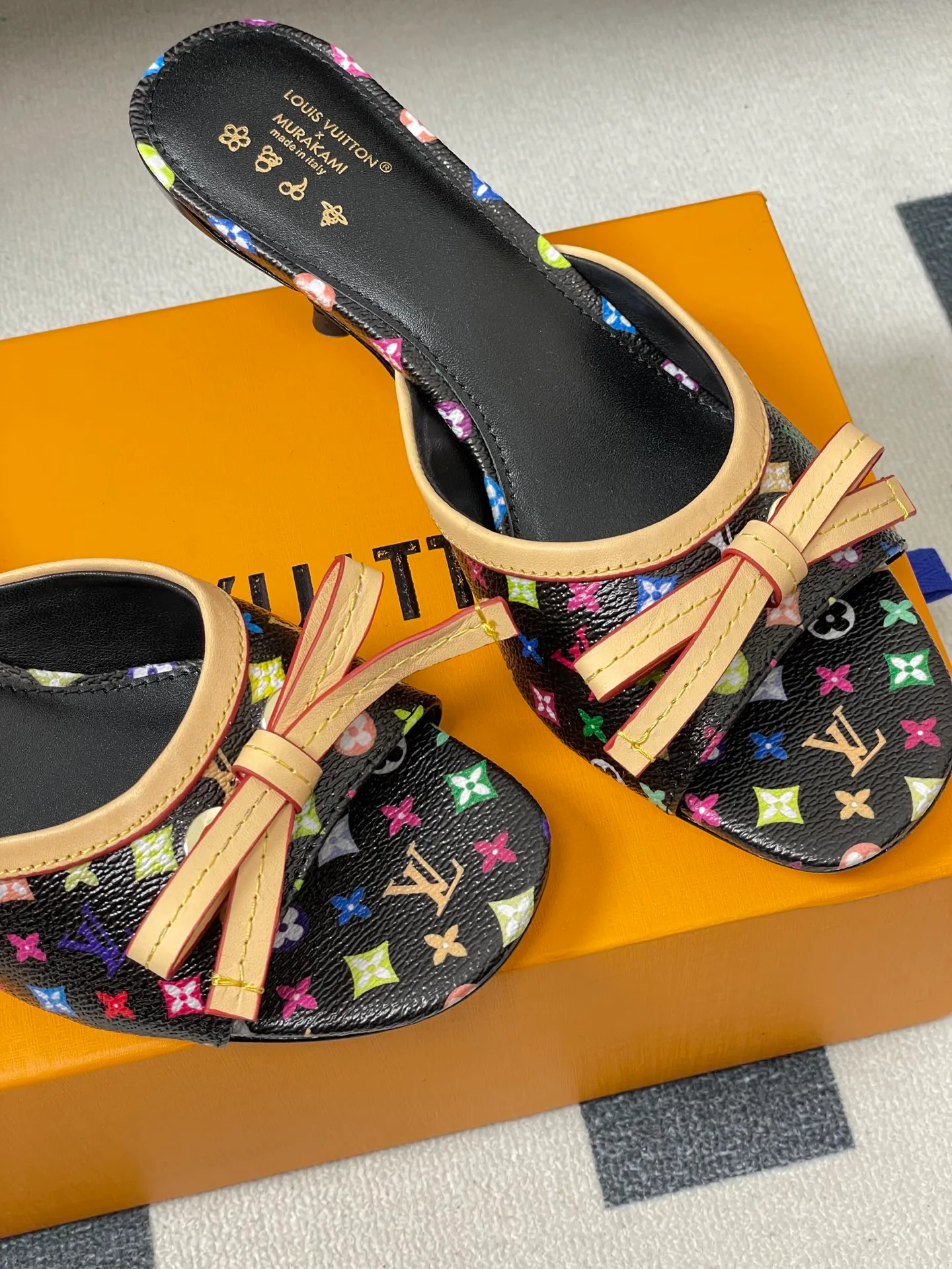 Босоножки Женские Louis Vuitton 11409849