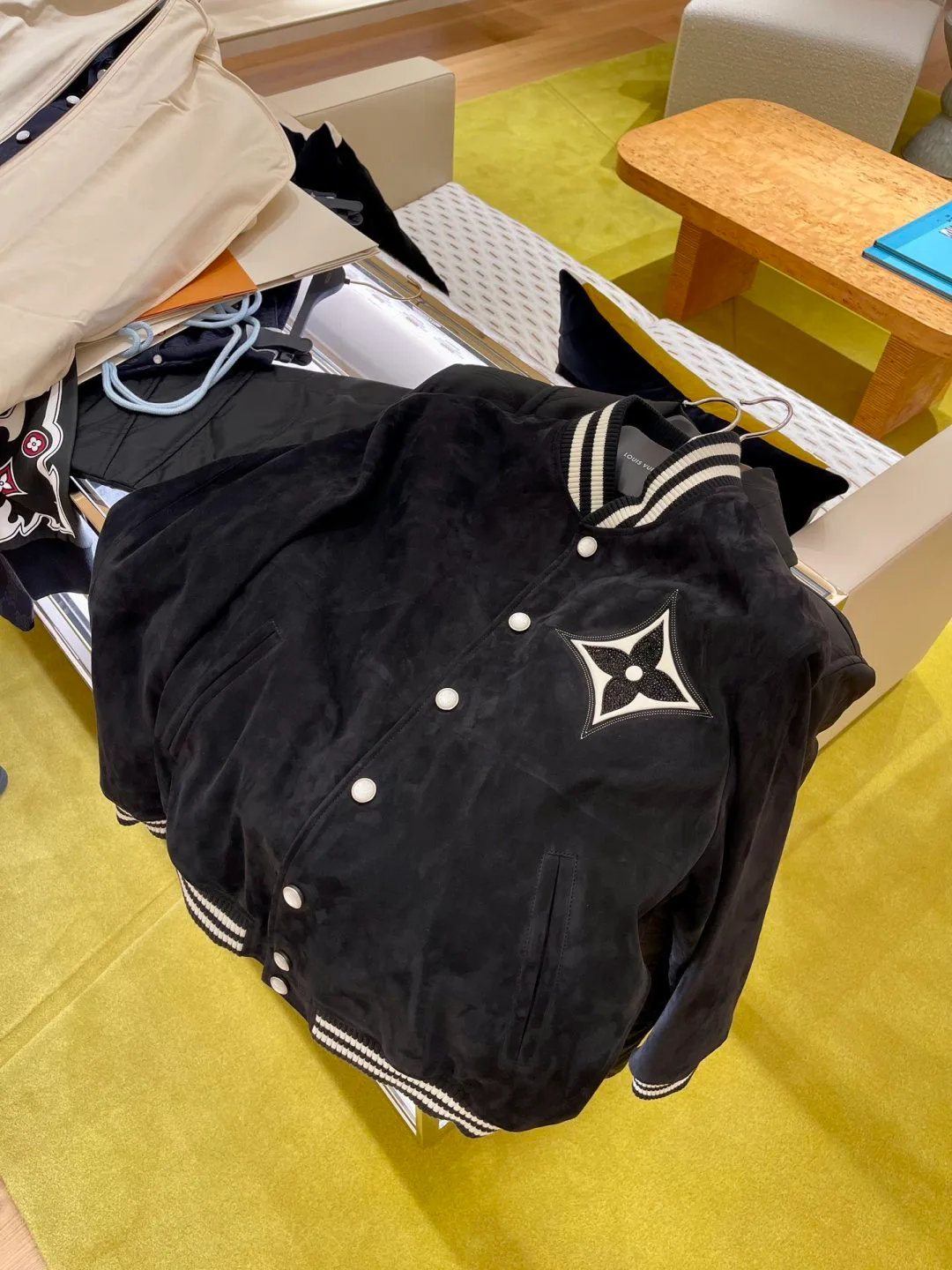 Куртки И Пуховики Мужские Louis Vuitton 852215