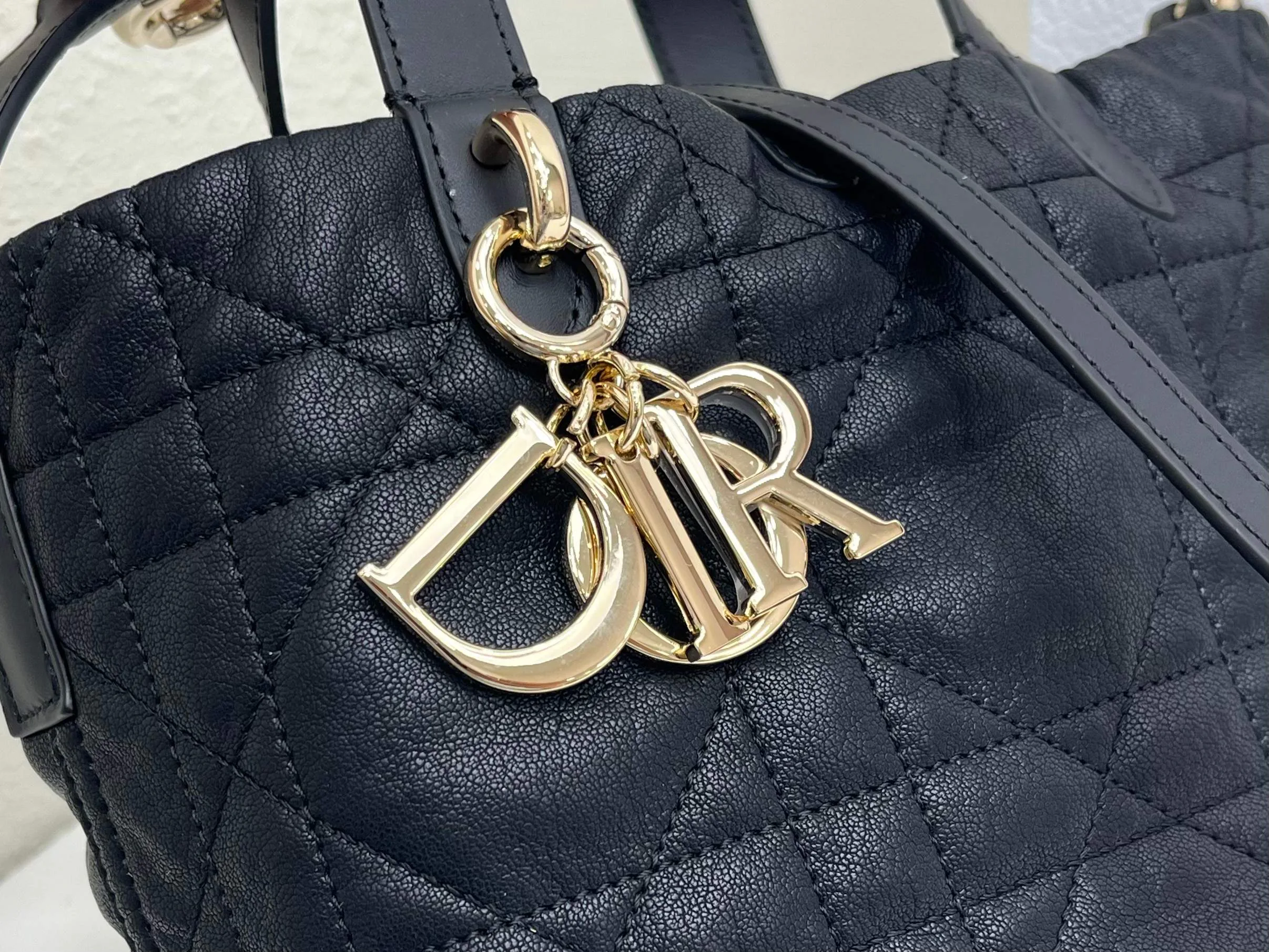 Классические Сумки Женские Christian Dior 17345156