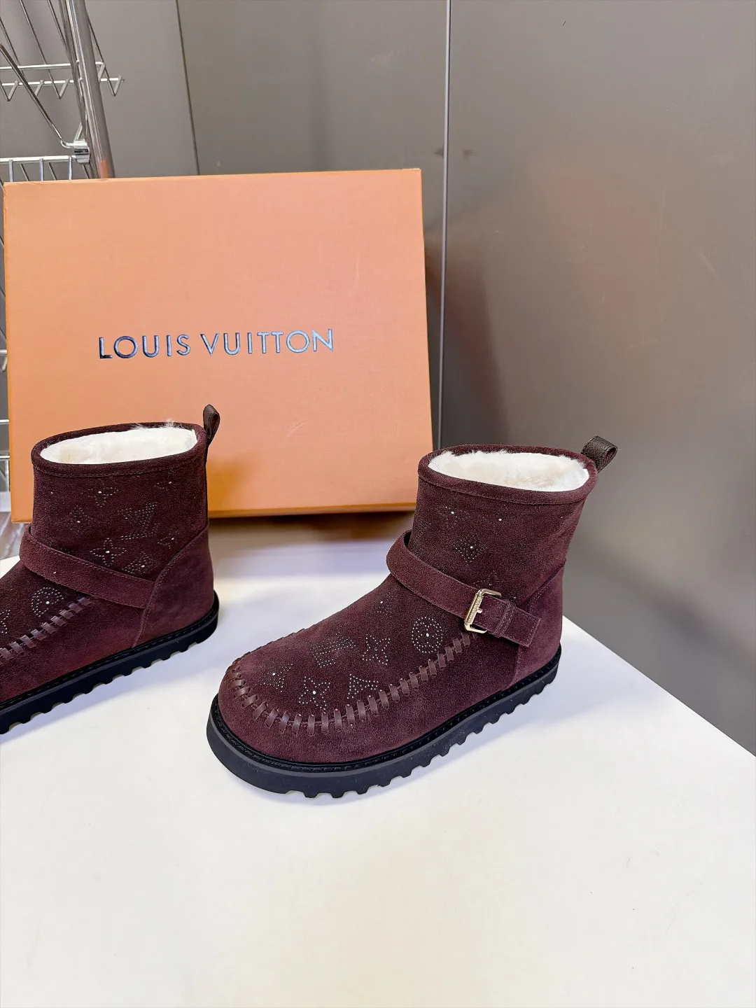 Угги Женские Louis Vuitton 19017733