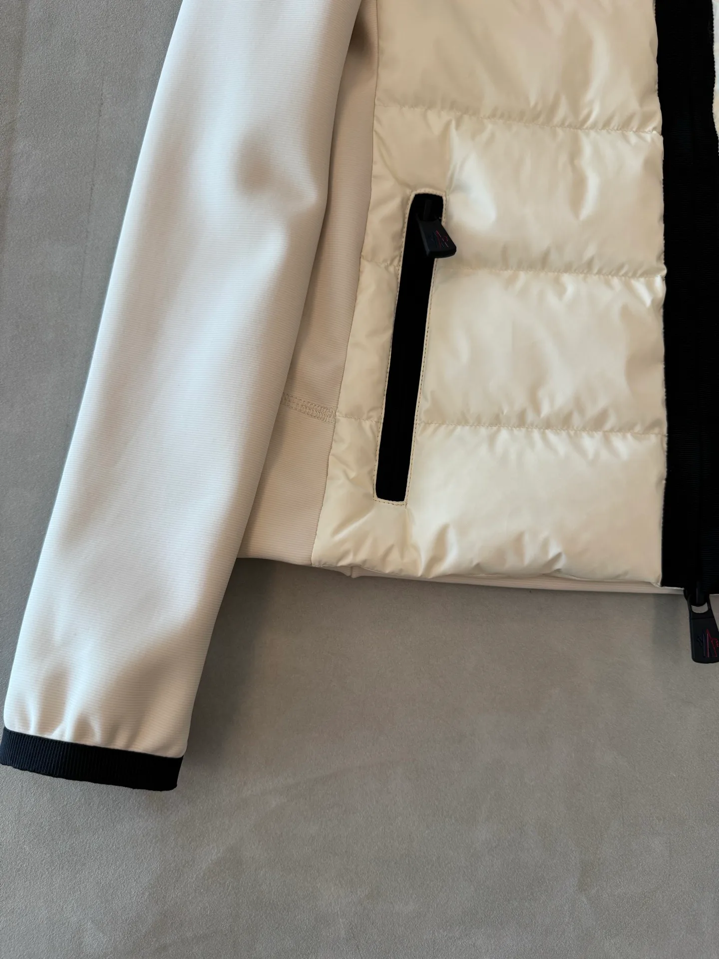 Куртки И Пуховики Женские Moncler 18491937