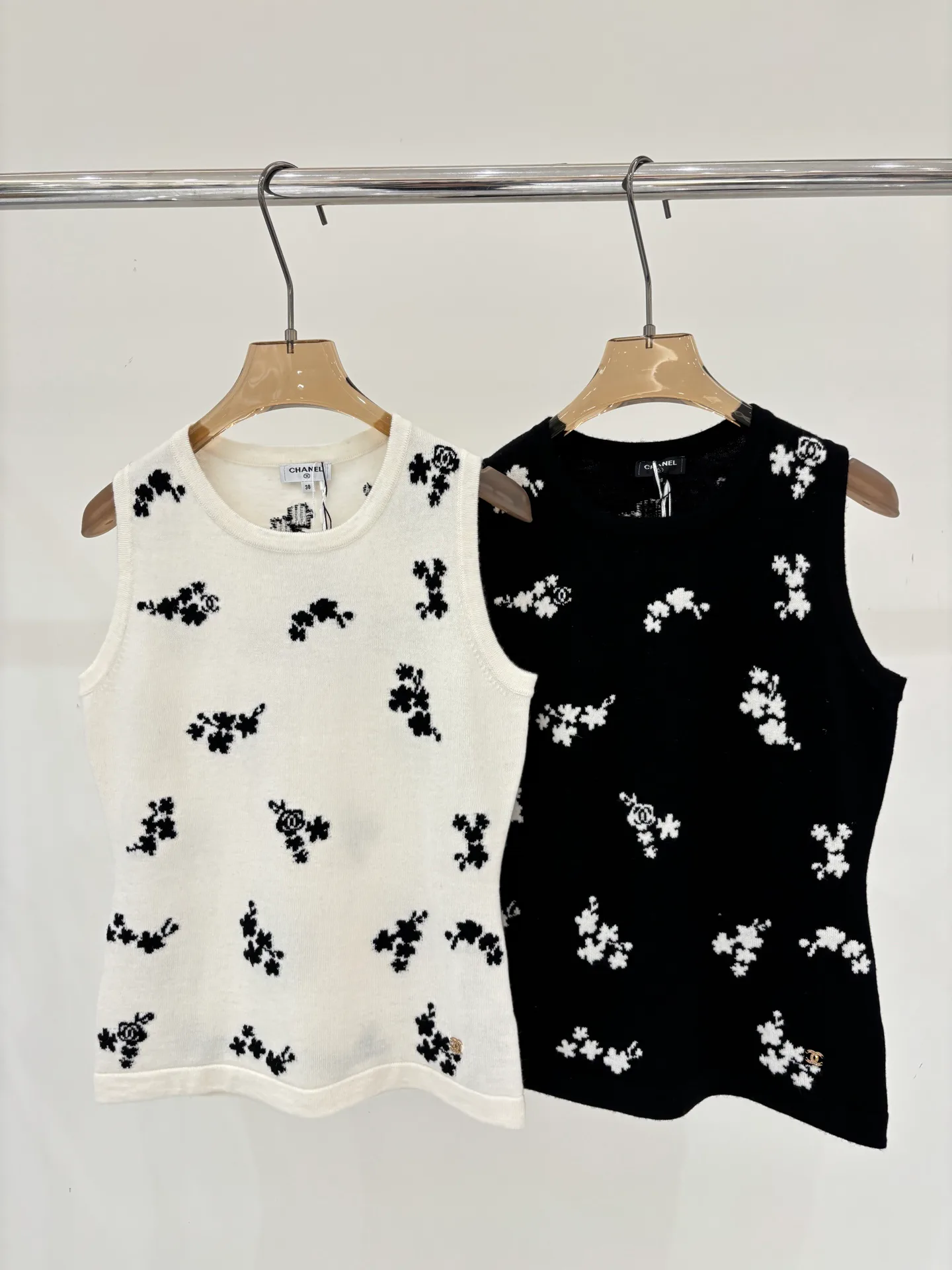 Жилеты Женские Chanel 11888832