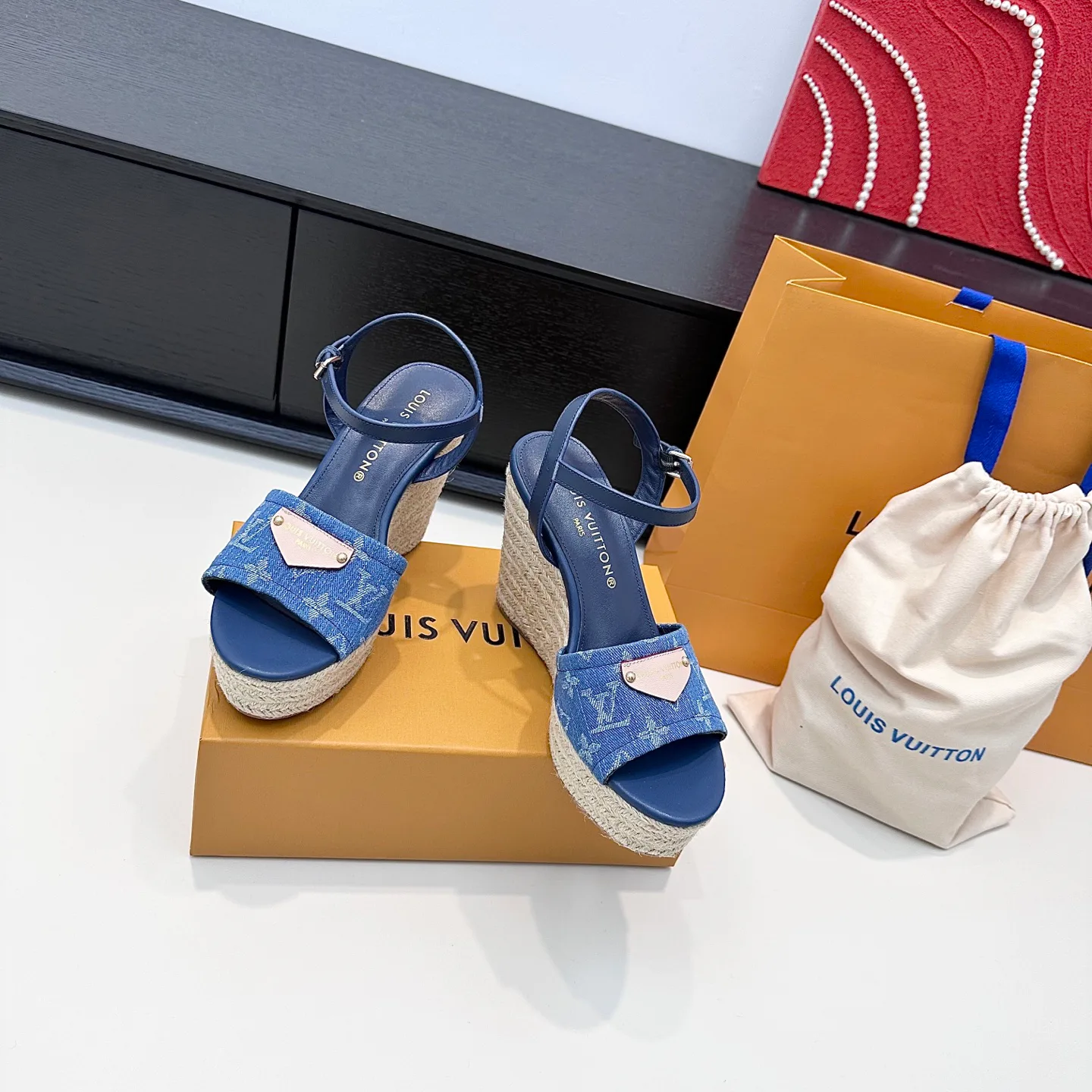 Сандалии Женские Louis Vuitton 11566078