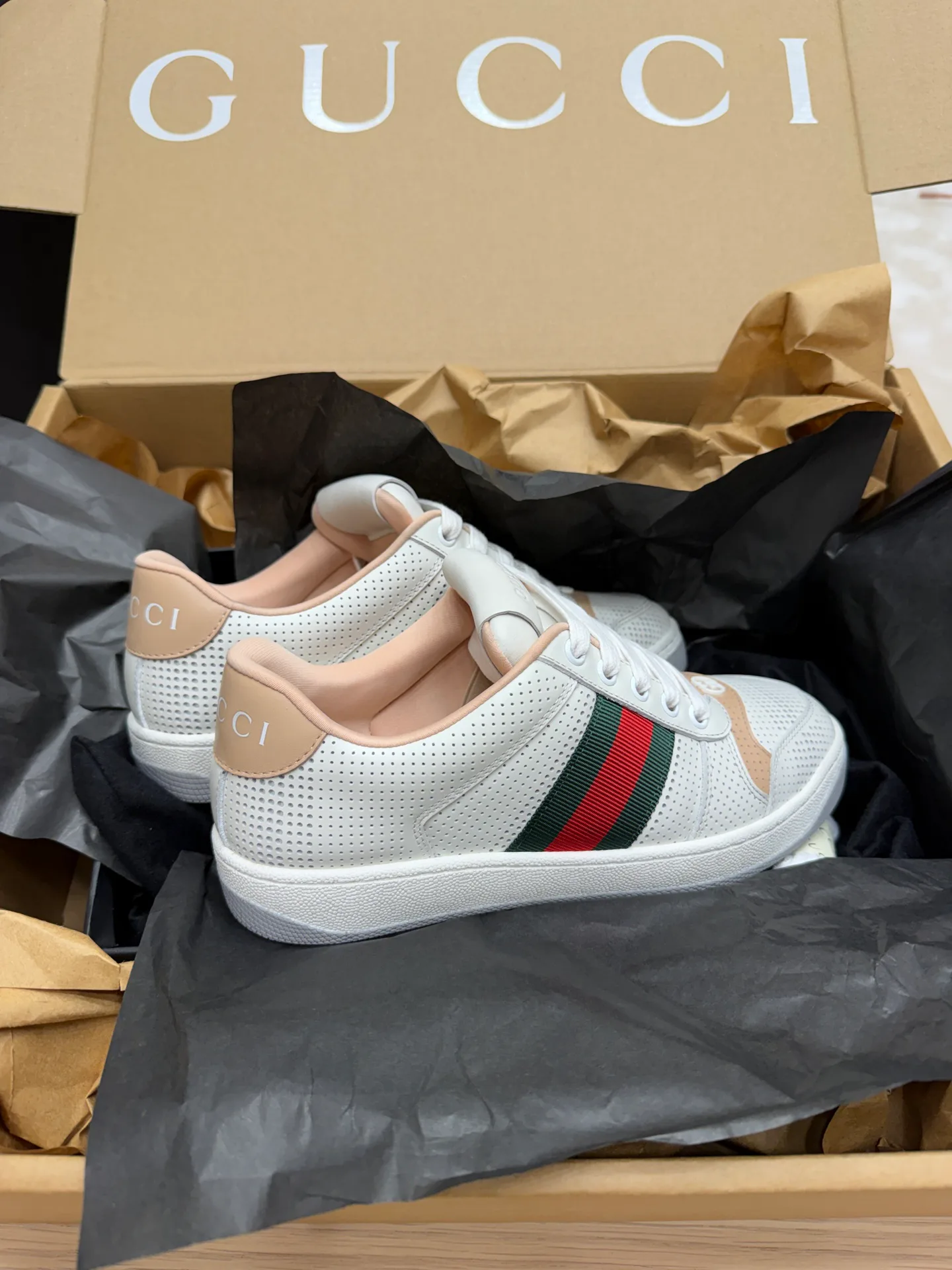 Кроссовки Женские Gucci 18995161