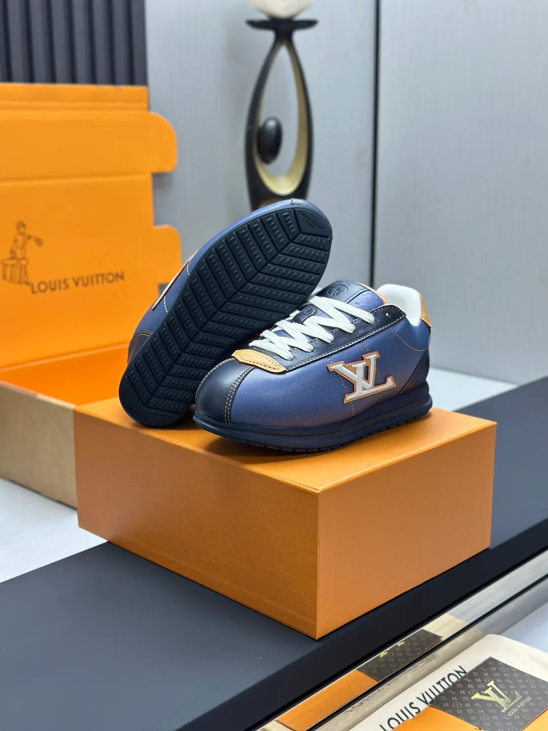 Кроссовки Женские Louis Vuitton 3470515