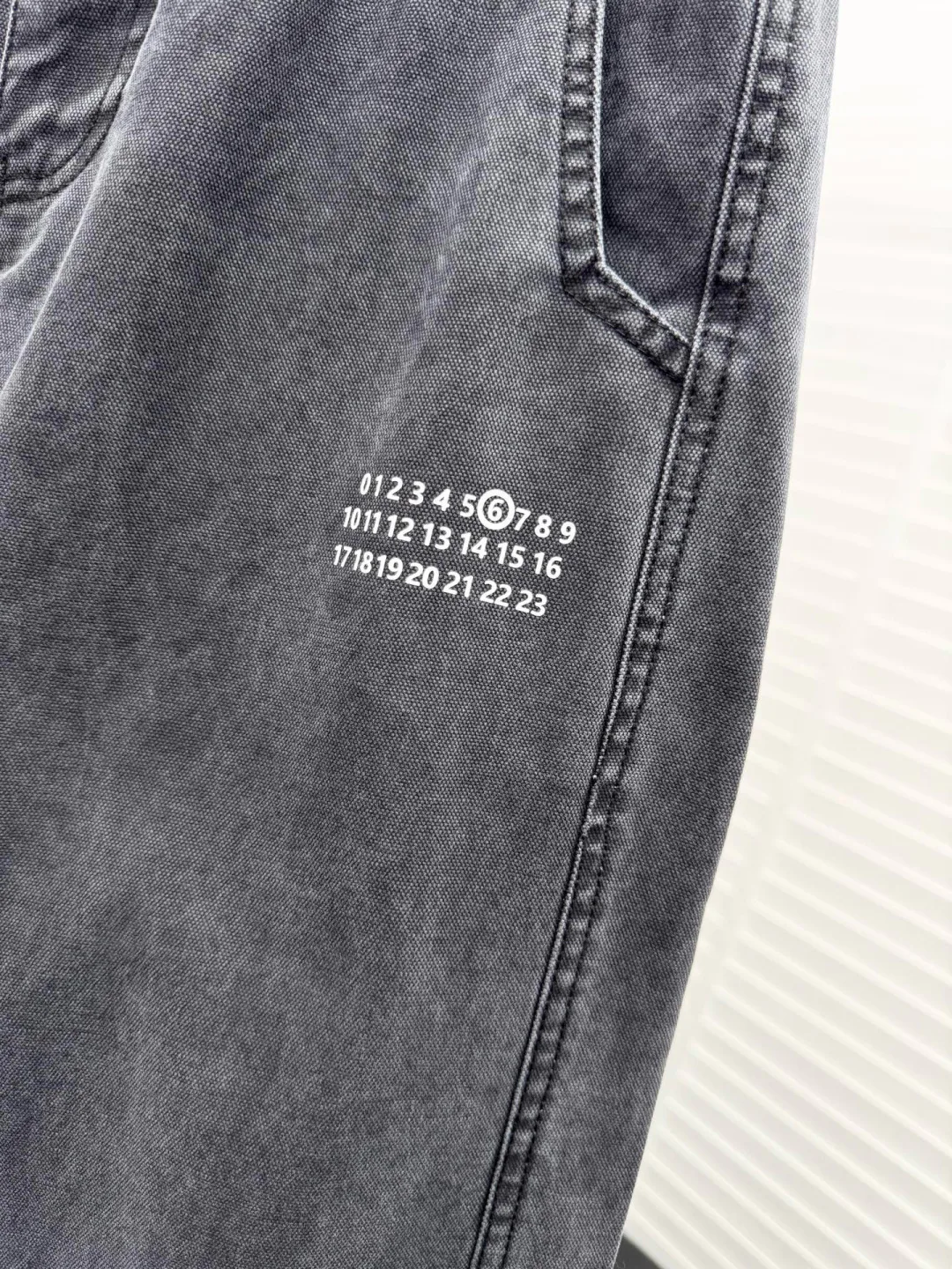 Брюки Мужские Maison Margiela 17942111