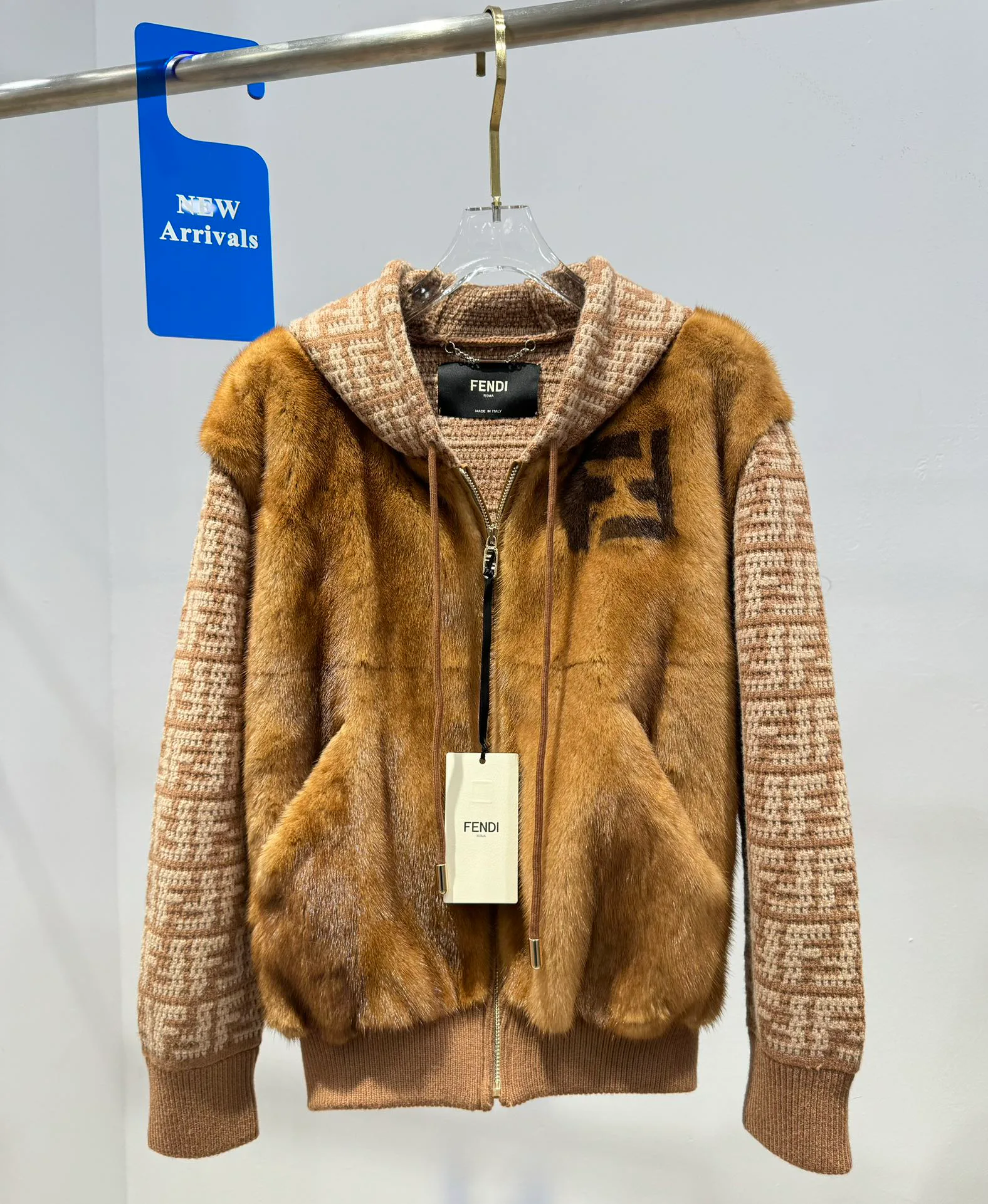 Куртки И Пуховики Женские Fendi 1512145