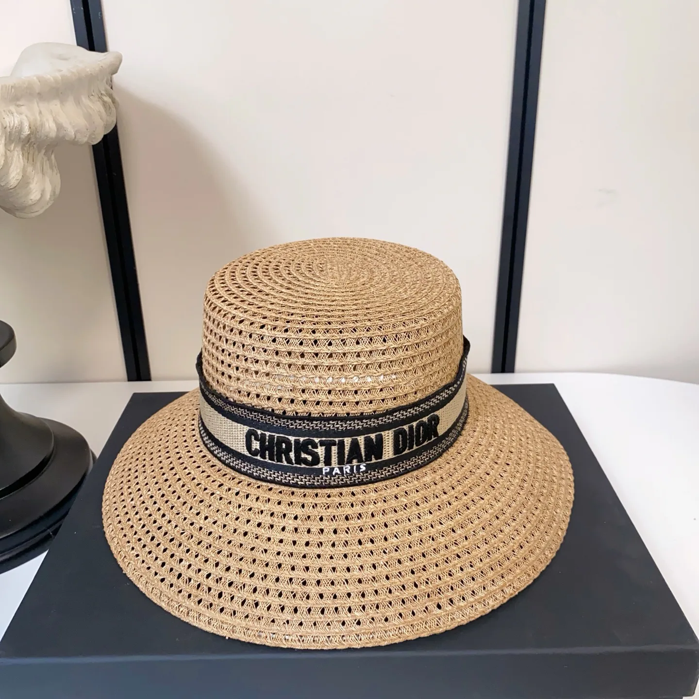 Головные Уборы Christian Dior 13569657