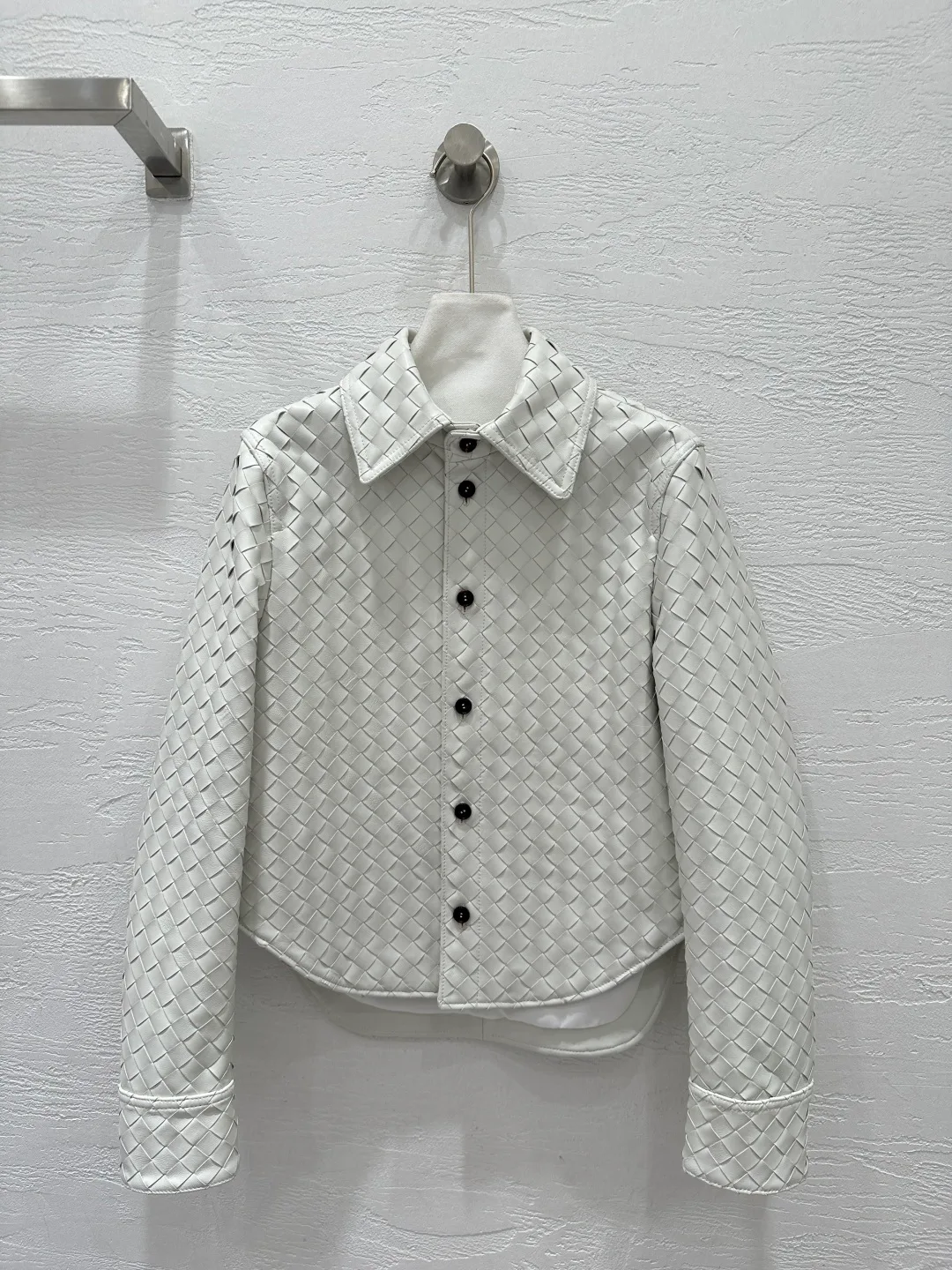 Кожаные Куртки И Дублёнки Женские Bottega Veneta 11232087